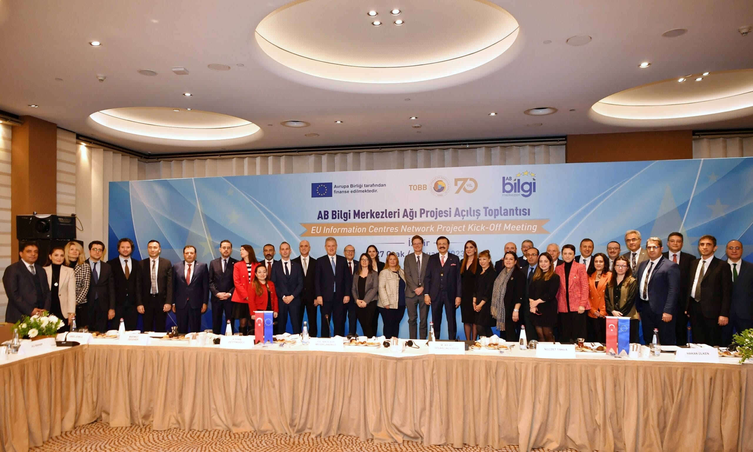 YILDIRIM, LOJİSTİK SEKTÖRÜNDE TAŞIMA KOTALARINI VE VİZE KONUSUNU GÜNDEME GETİRDİ