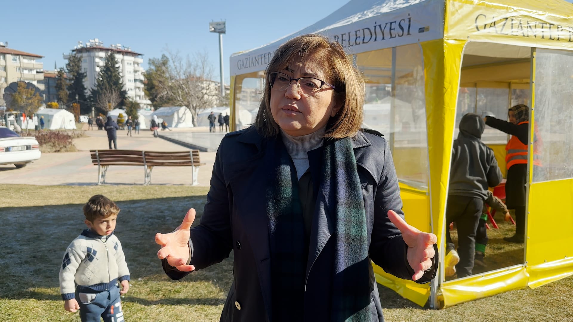 ŞAHİN, YAŞAMIN NORMALLEŞMESİ İÇİN GECE GÜNDÜZ EKİPLERİN ÇALIŞTIĞINI SÖYLEDİ