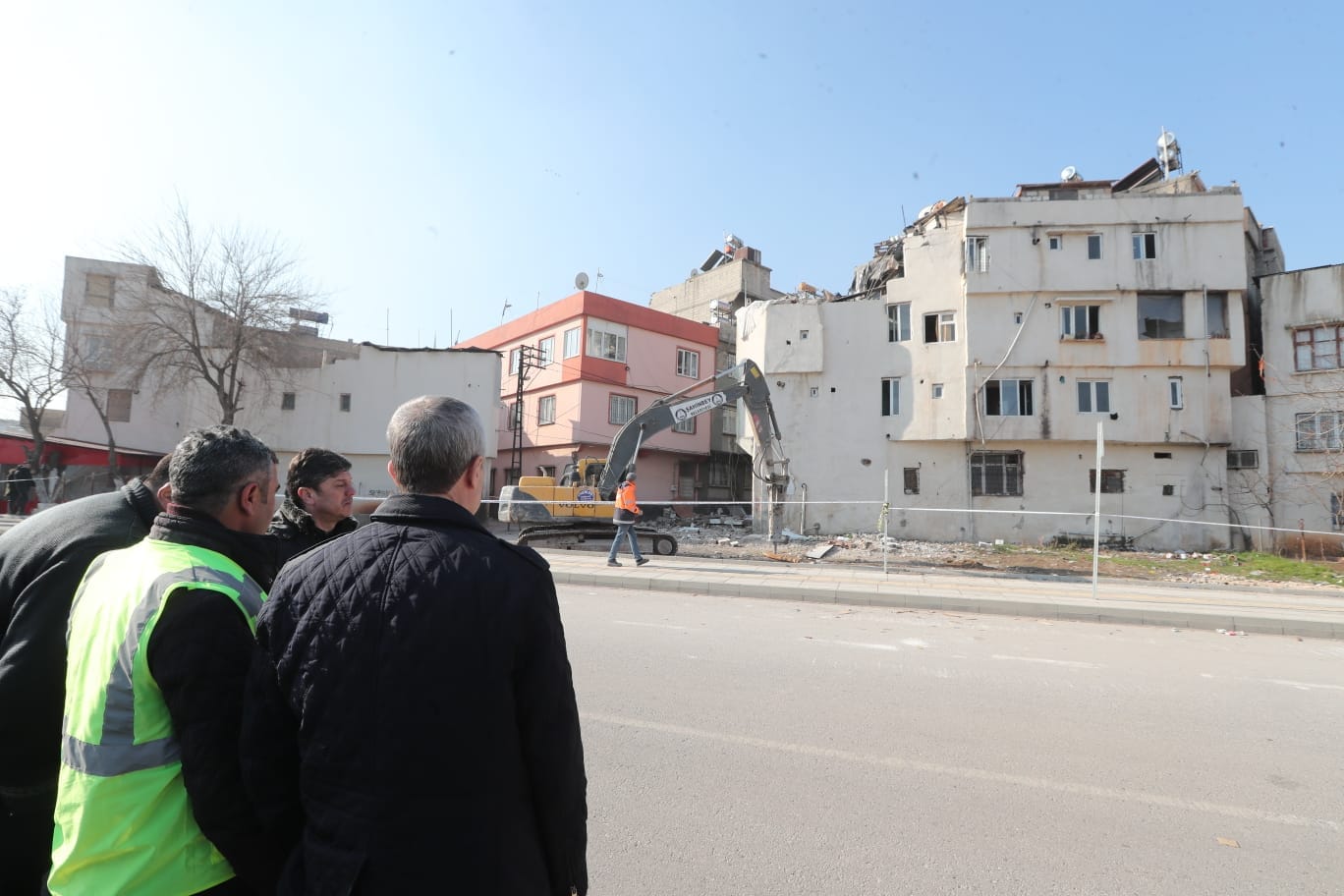 BAŞKAN TAHMAZOĞLU “DEPREMİN İZLERİNİ HEP BİRLİKTE SİLECEĞİZ”