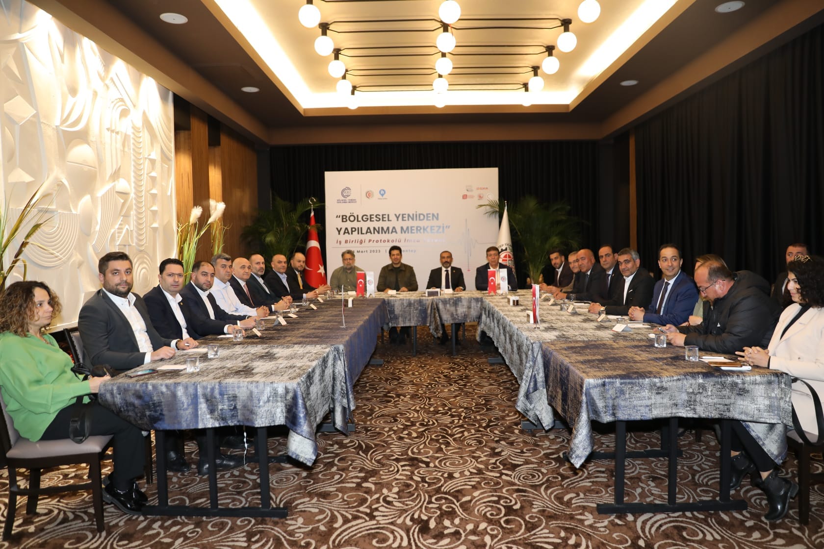 MUTFAK SANATLARI MERKEZİNİN BUGÜNKÜ ŞEFLERİ, DEPREMZEDE ÇOCUKLAR OLDU