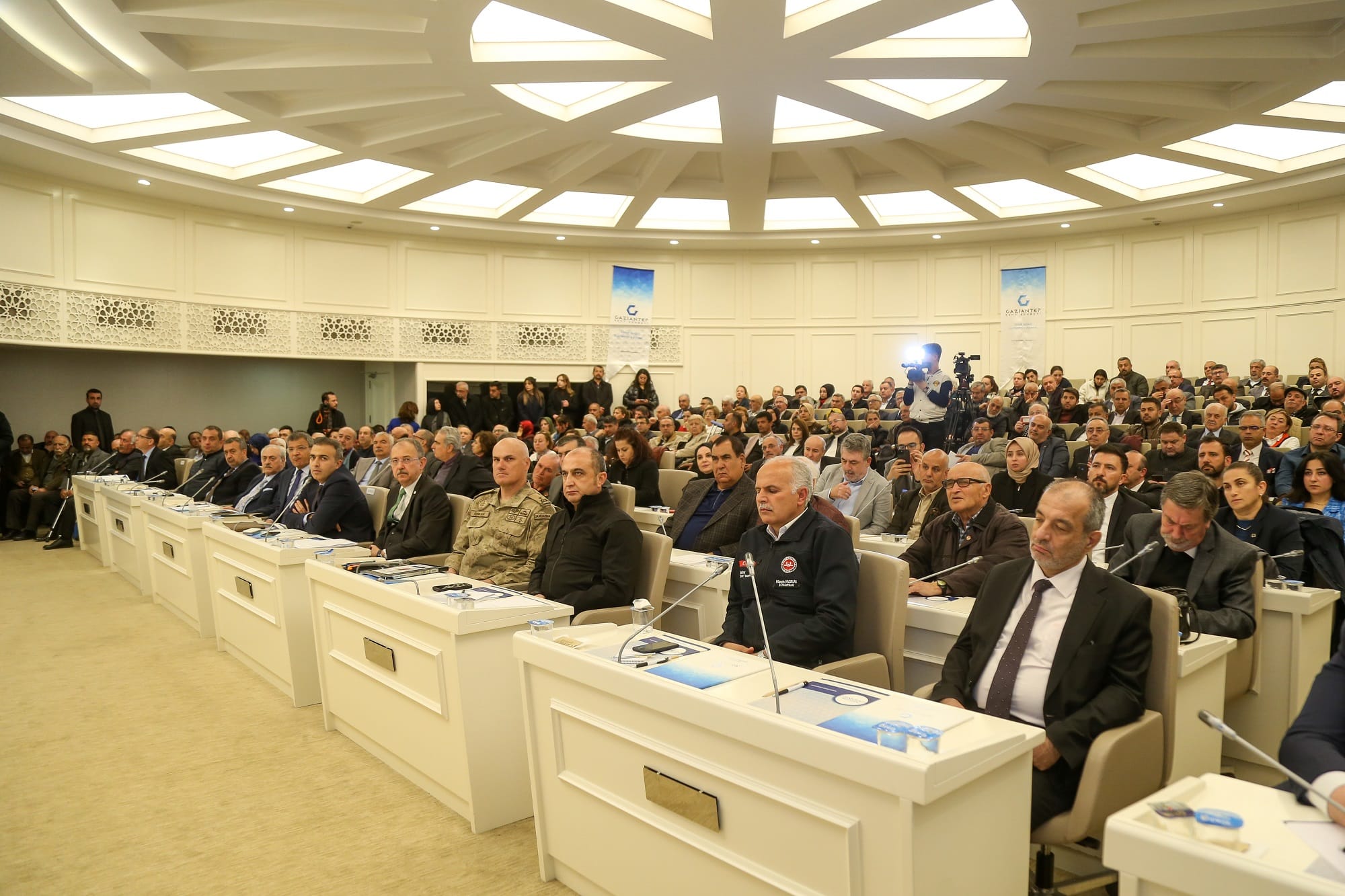  BAŞKAN ŞAHİN, GAZİANTEP KENT KONSEYİ 7’NCİ OLAĞAN GENEL KURUL TOPLANTISINDA KONUŞTU