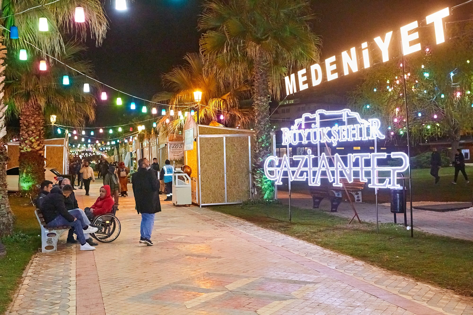  GAZİANTEP BÜYÜKŞEHİR, ŞEHİR MERKEZİ İLE NURDAĞI VE İSLAHİYE’DE RAMAZAN SOKAKLARI KURDU