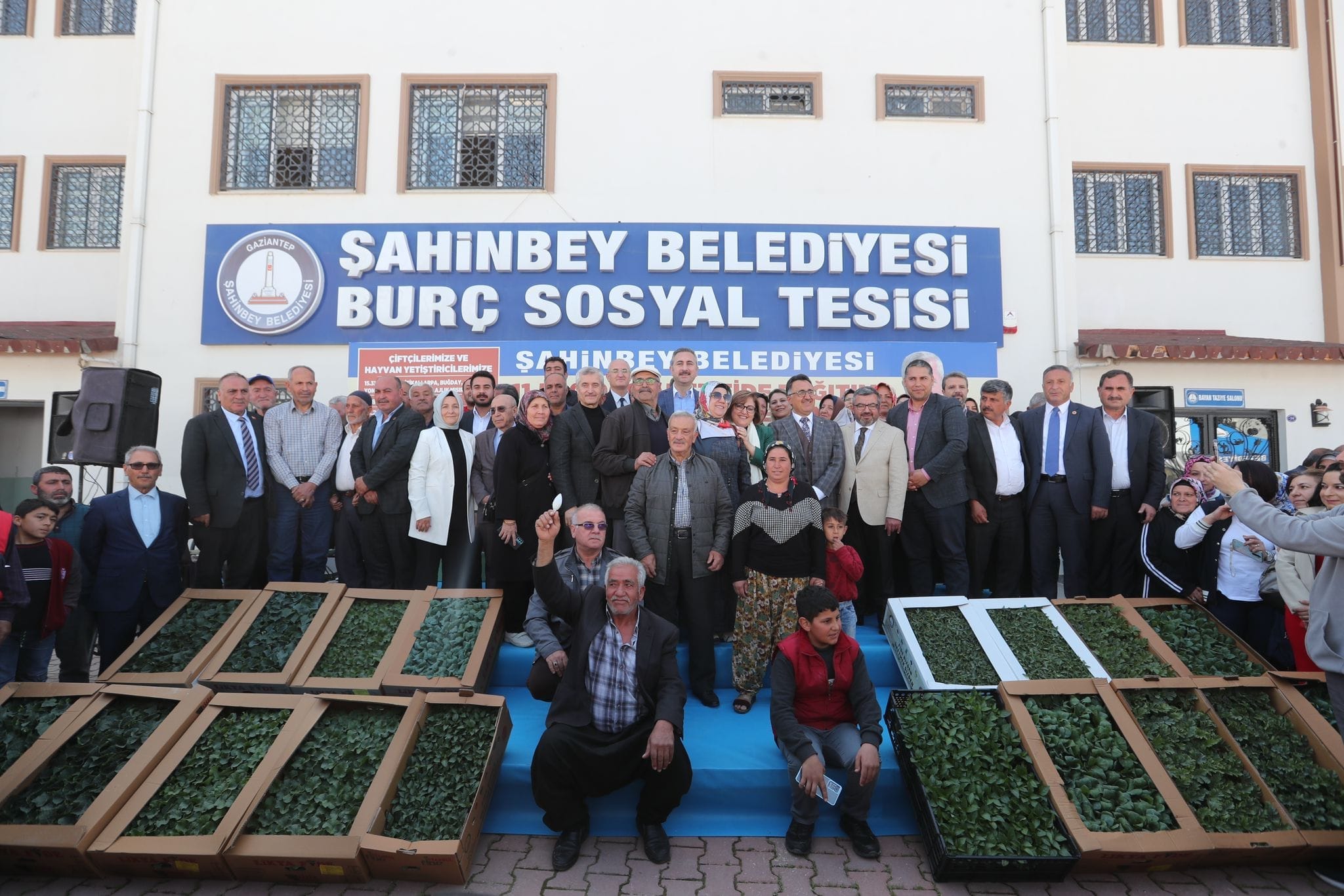 ŞAHİNBEY BELEDİYESİ’NDEN ÇİFTÇİLERE 33 MİLYON FİDE DESTEĞİ
