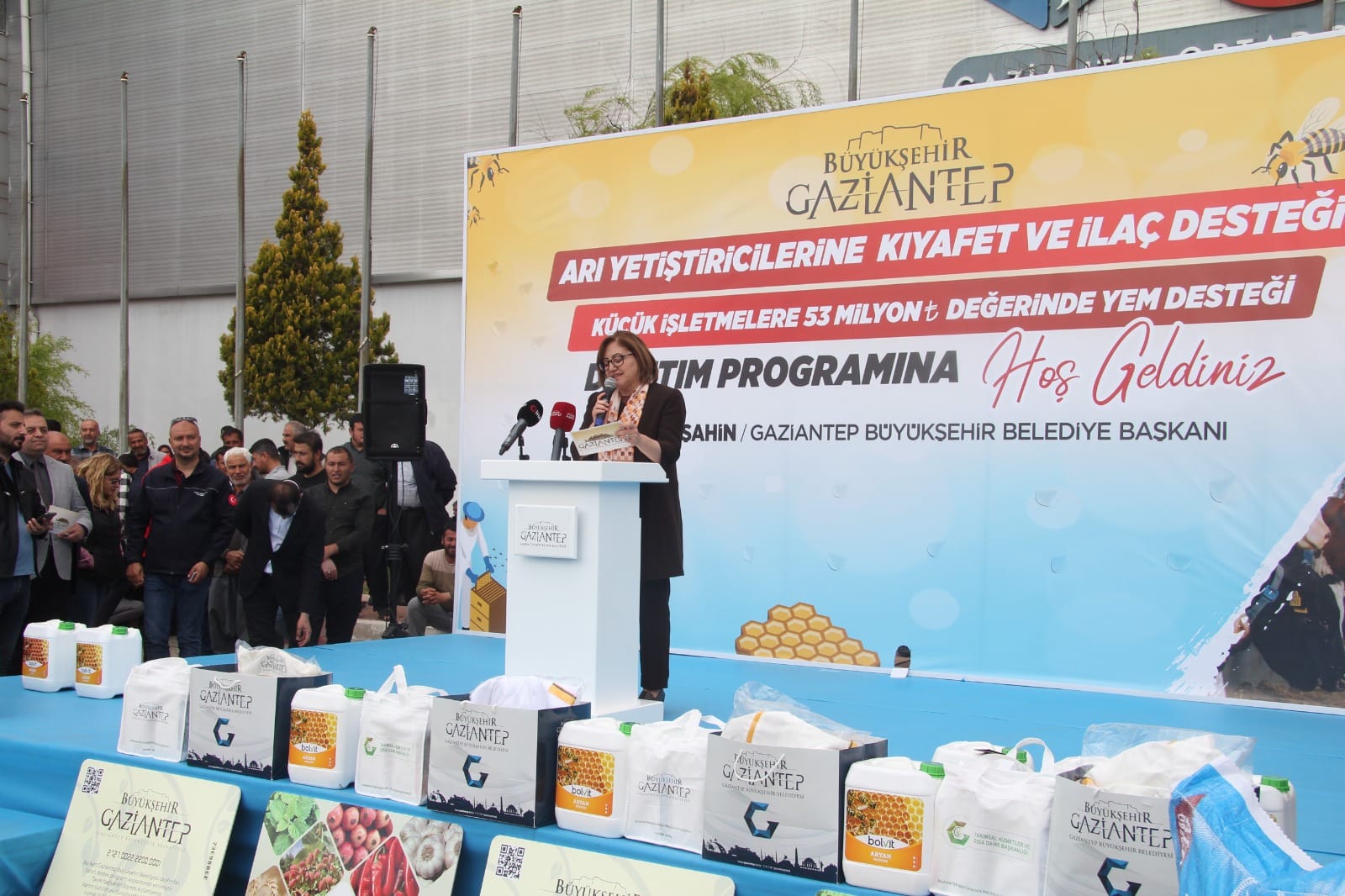 BÜYÜKŞEHİR’DEN ÇİFTÇİLERE DEV DESTEK!