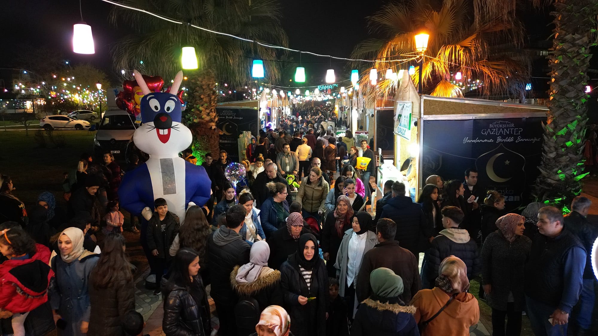 BÜYÜKŞEHİRİN RAMAZAN SOKAĞI VATANDAŞIN BEĞENİSİNİ KAZANDI