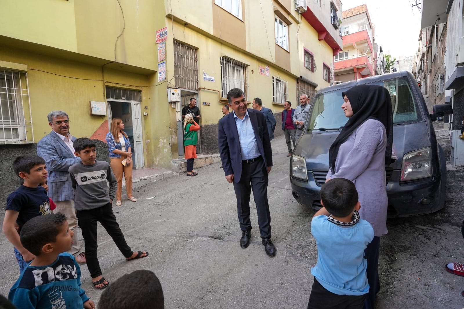 BAŞKAN FADILOĞLU, 6 AİLENİN MİSAFİRİ OLDU