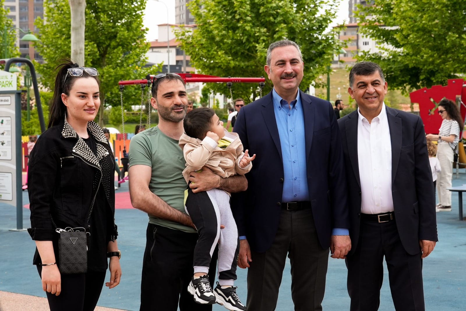 GÜL: “ŞEHİTKAMİL BELEDİYEMİZ, ÇOCUKLARIMIZ İÇİN ÇOK GÜZEL BİR ESER İNŞA EDİYOR”