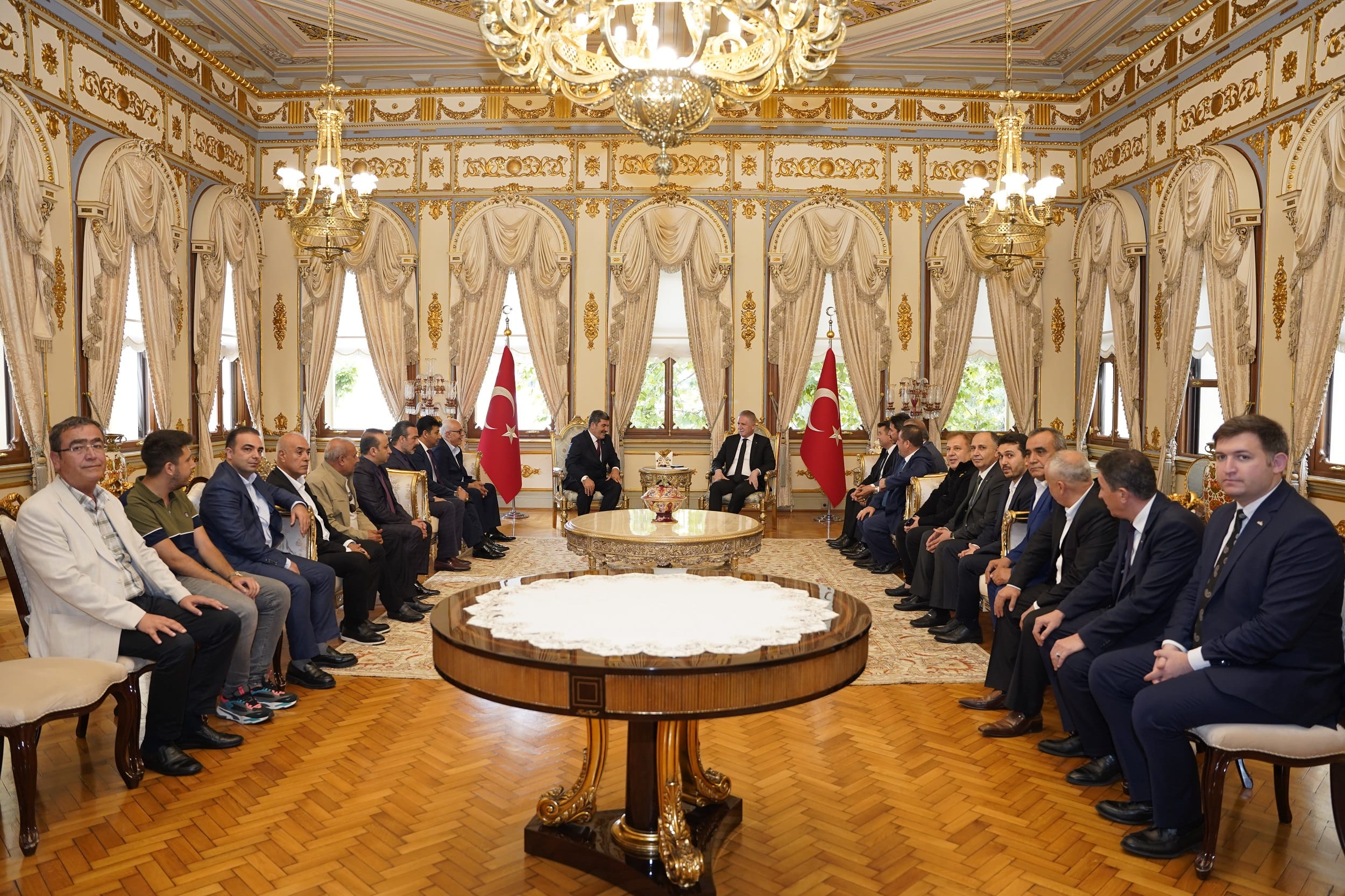 Gaziantepli Halı İhracatçıları İstanbul Valisi Davut Gül’ü Ziyaret Etti