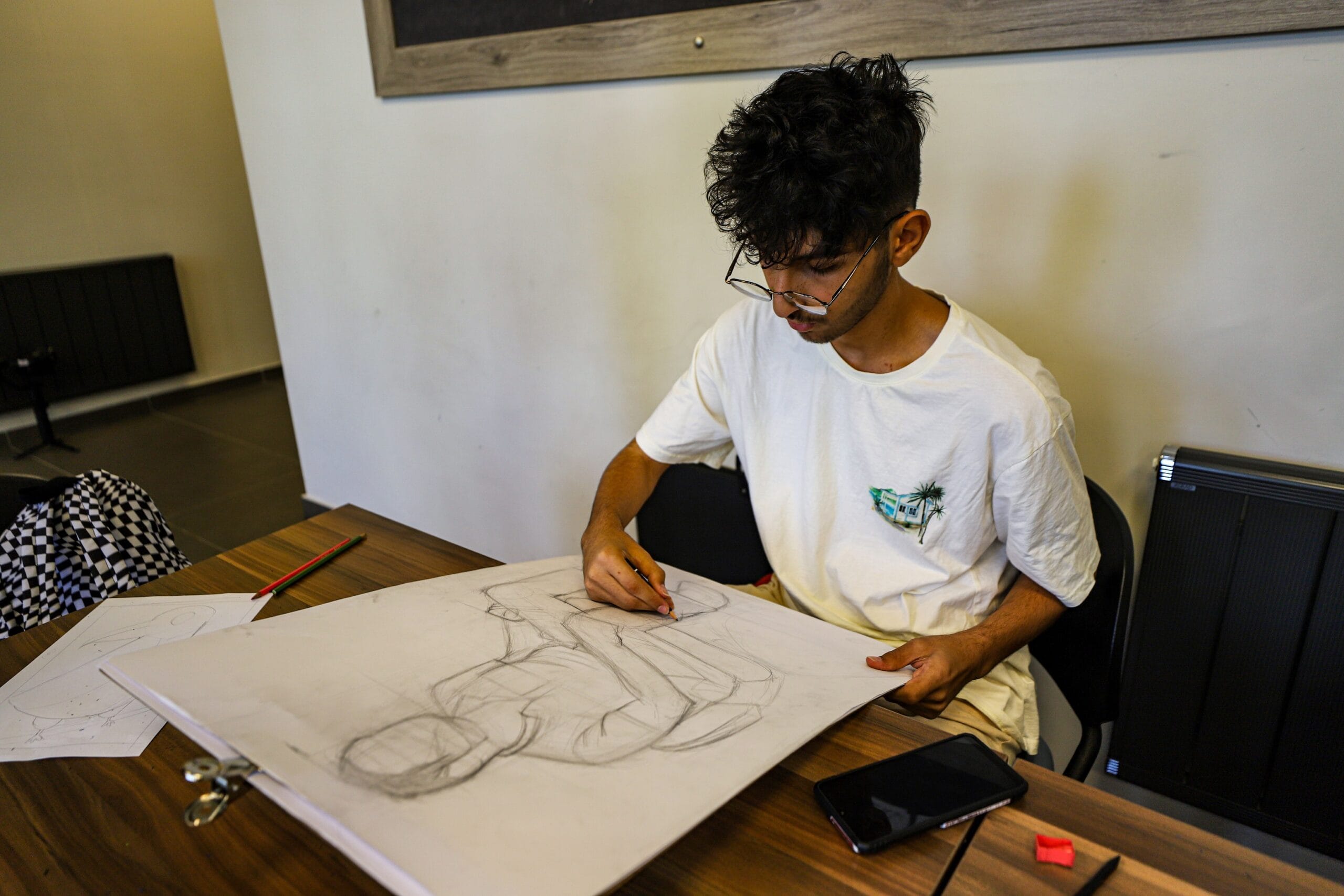 ŞSM’DEKİ RESİM KURSU YOĞUN İLGİ GÖRÜYOR