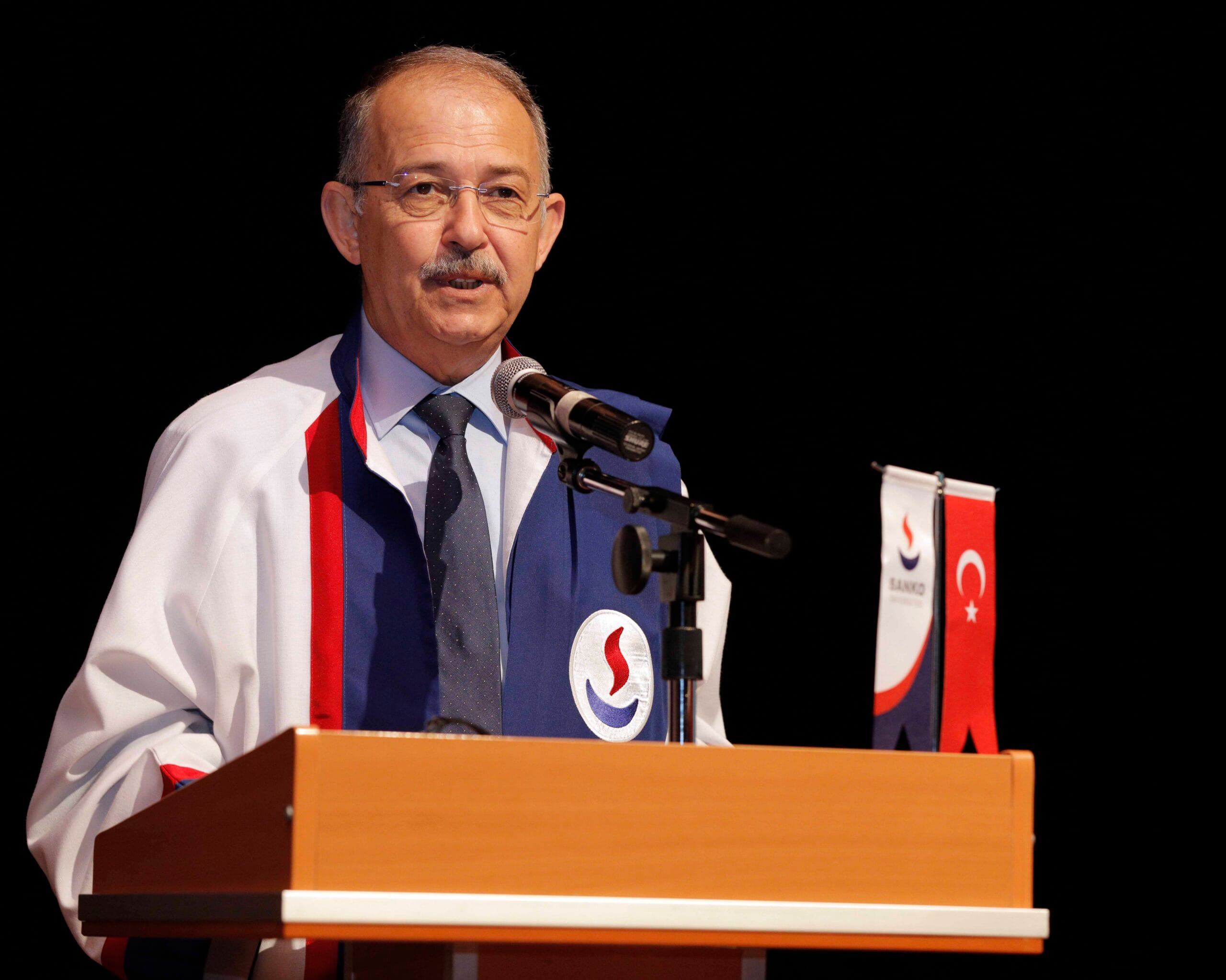 İNANDIĞINIZ VE SEVDİĞİNİZ MESLEĞİ YAPMAK SİZİ BAŞARIYA GÖTÜRECEK EN BÜYÜK SEÇİMLERDEN BİRİDİR