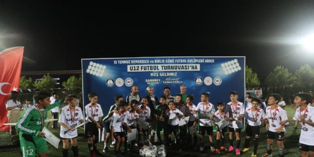 Geleceğin futbolcuları Şahinbey’de boy gösterdi