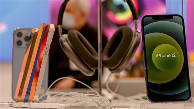 Fransa’da iPhone 12’lerin satışı yasaklandı