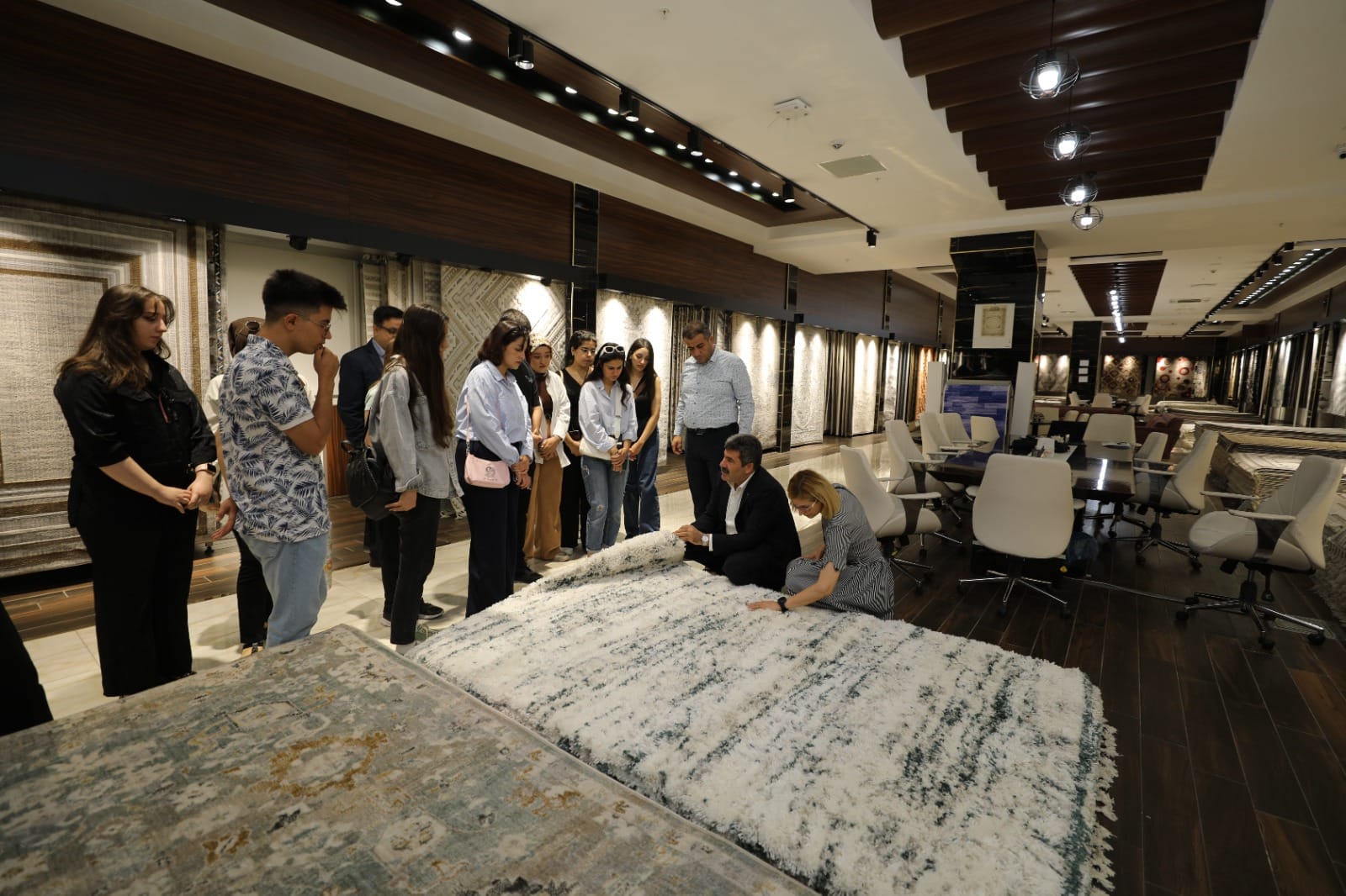 Makine halı sektörünün geleceği gençlerimize emanet