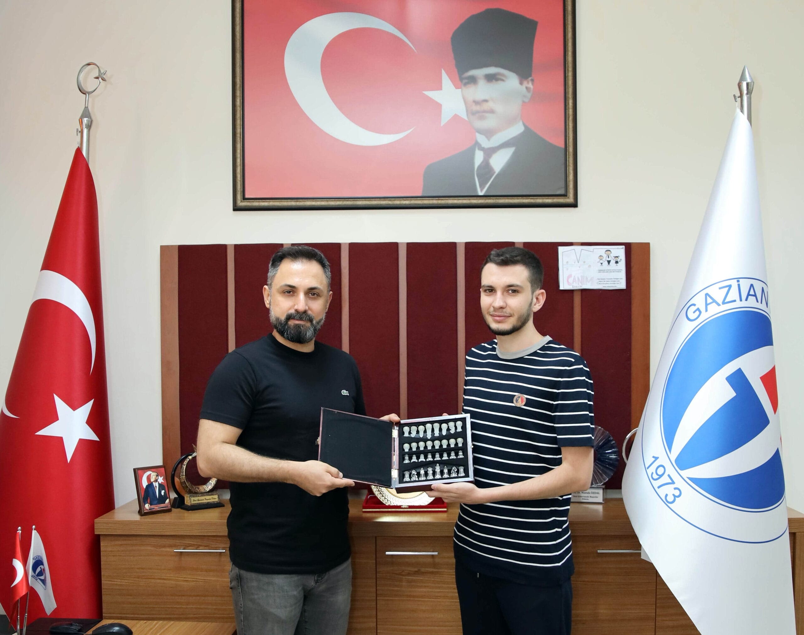 GAÜN ÖĞRENCİSİ KPSS TÜRKİYE BİRİNCİSİ OLDU