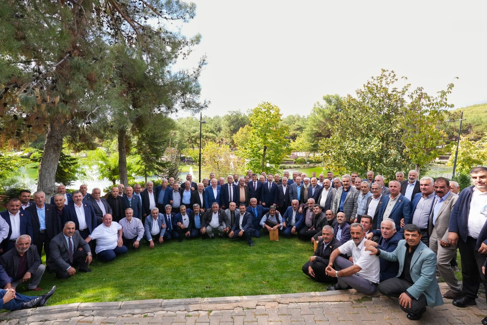 “19 EKİM MUHTARLAR GÜNÜNÜZ KUTLU OLSUN”