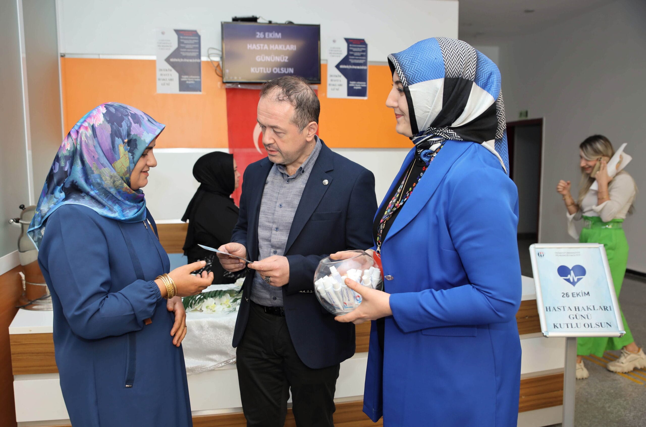 GAÜN DİŞ HEKİMLİĞİ FAKÜLTESİNDE HASTA HAKLARI GÜNÜ ETKİNLİĞİ