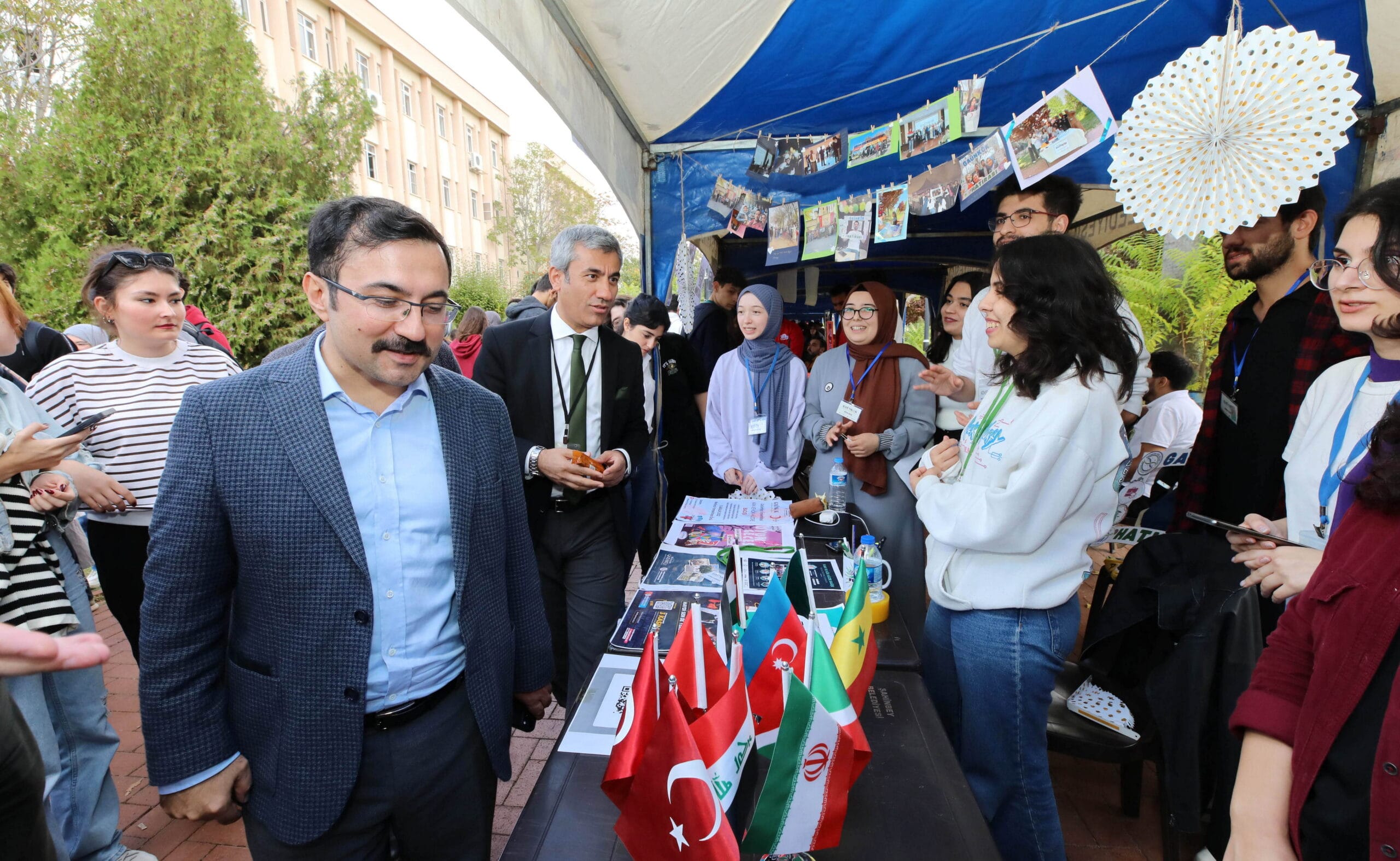 <strong>GAÜN ÖĞRENCİLERİ TOPLULUKLARINI TANITTI</strong>