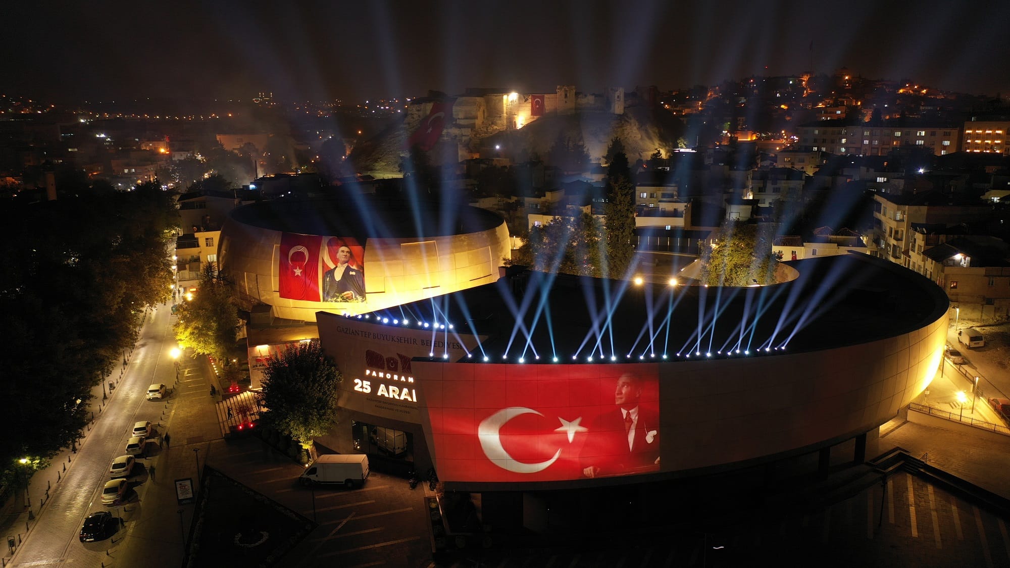 PANORAMA MÜZESİ’NE 29 EKİM’DE 15 BİN ZİYARETÇİ!