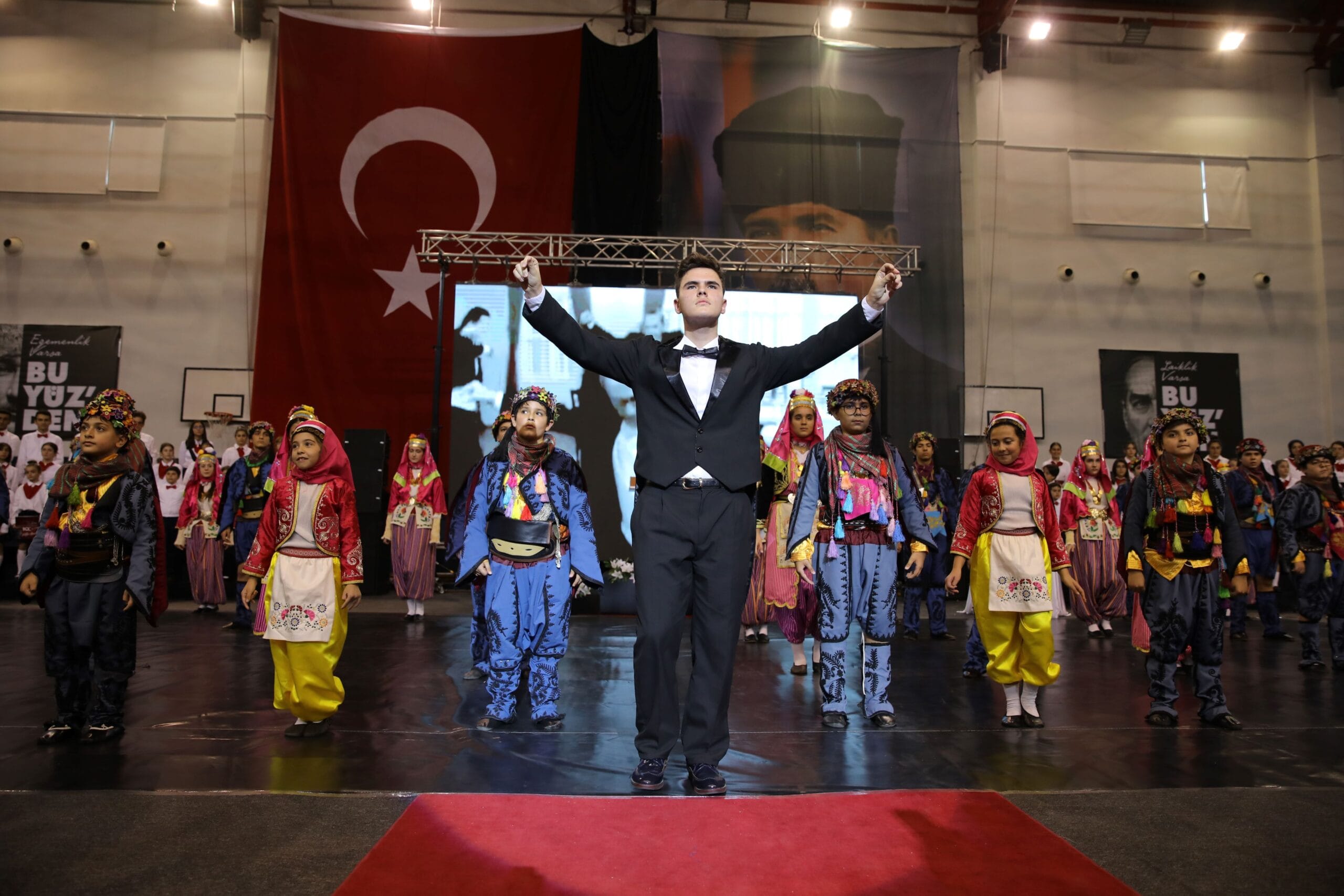 SANKO OKULLARI’NDA CUMHURİYETİN 100. YILI COŞKUYLA KUTLANDI