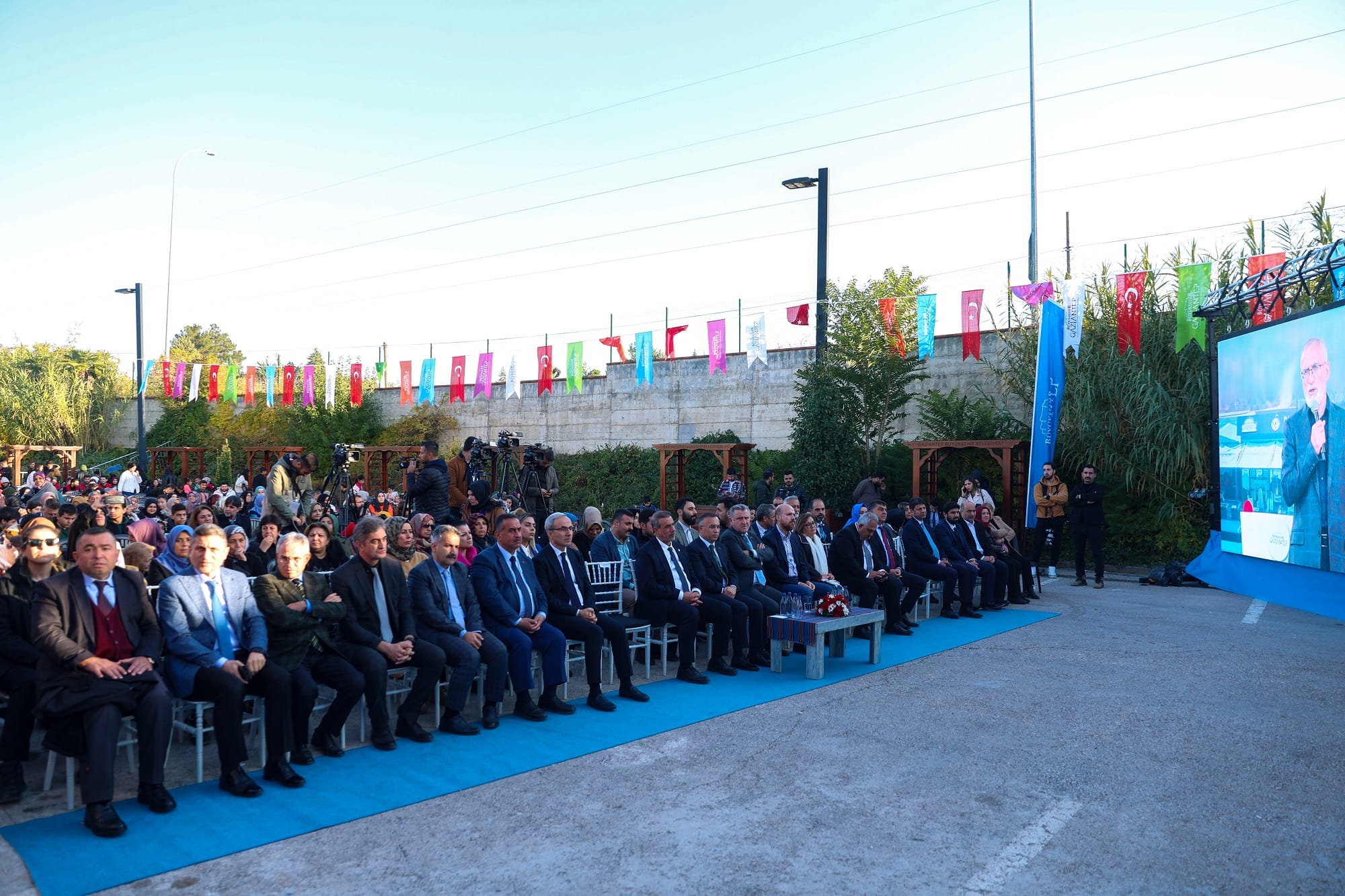 BUHARA GENÇLİK KAFE HİZMETE AÇILDI