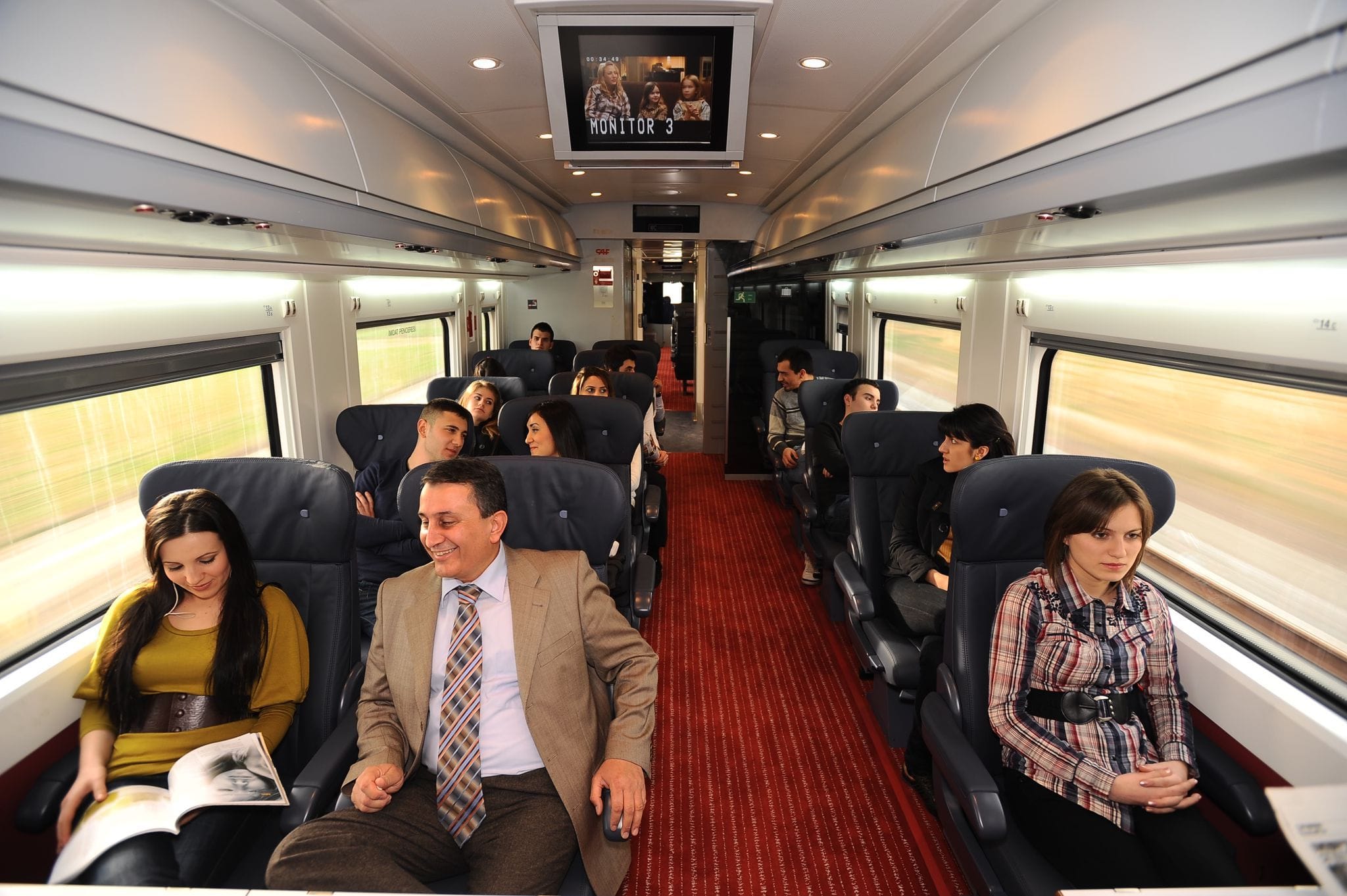 YÜKSEK HIZLI TREN KONFORUYLA SEYAHATTE BÜYÜK ARTIŞ