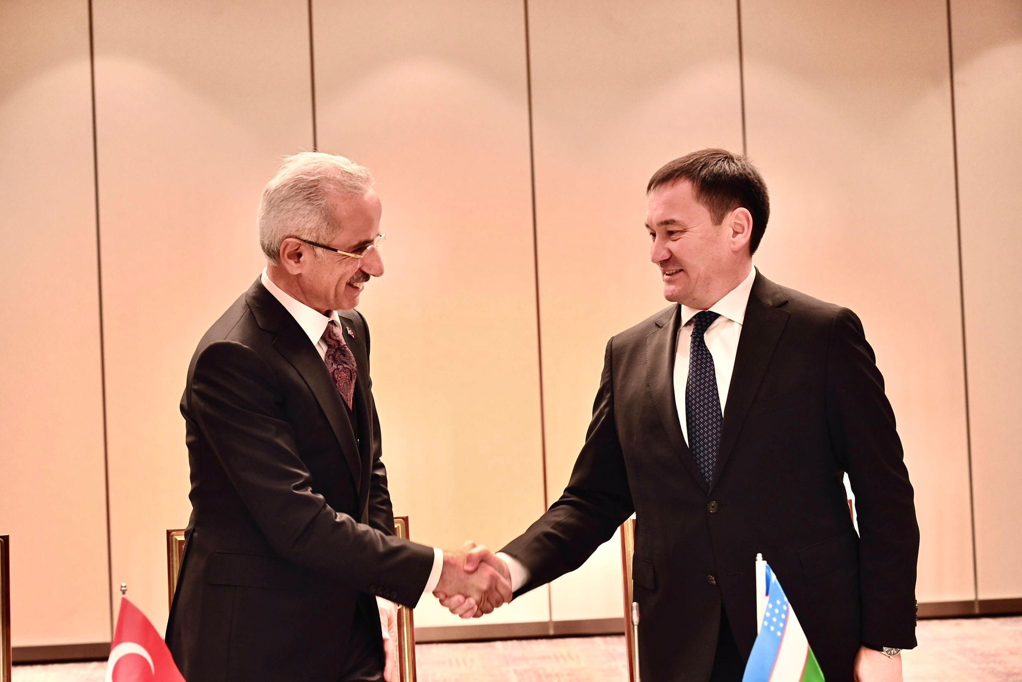 TÜRKİYE-İRAN-ÖZBEKİSTAN VE TÜRKMENİSTAN ARASINDA ULAŞIM KORİDORLARININ İŞLEVİNİN ARTTIRILMASI KONUSUNDA “TAŞKENT DEKLARASYONU” İMZALANDI