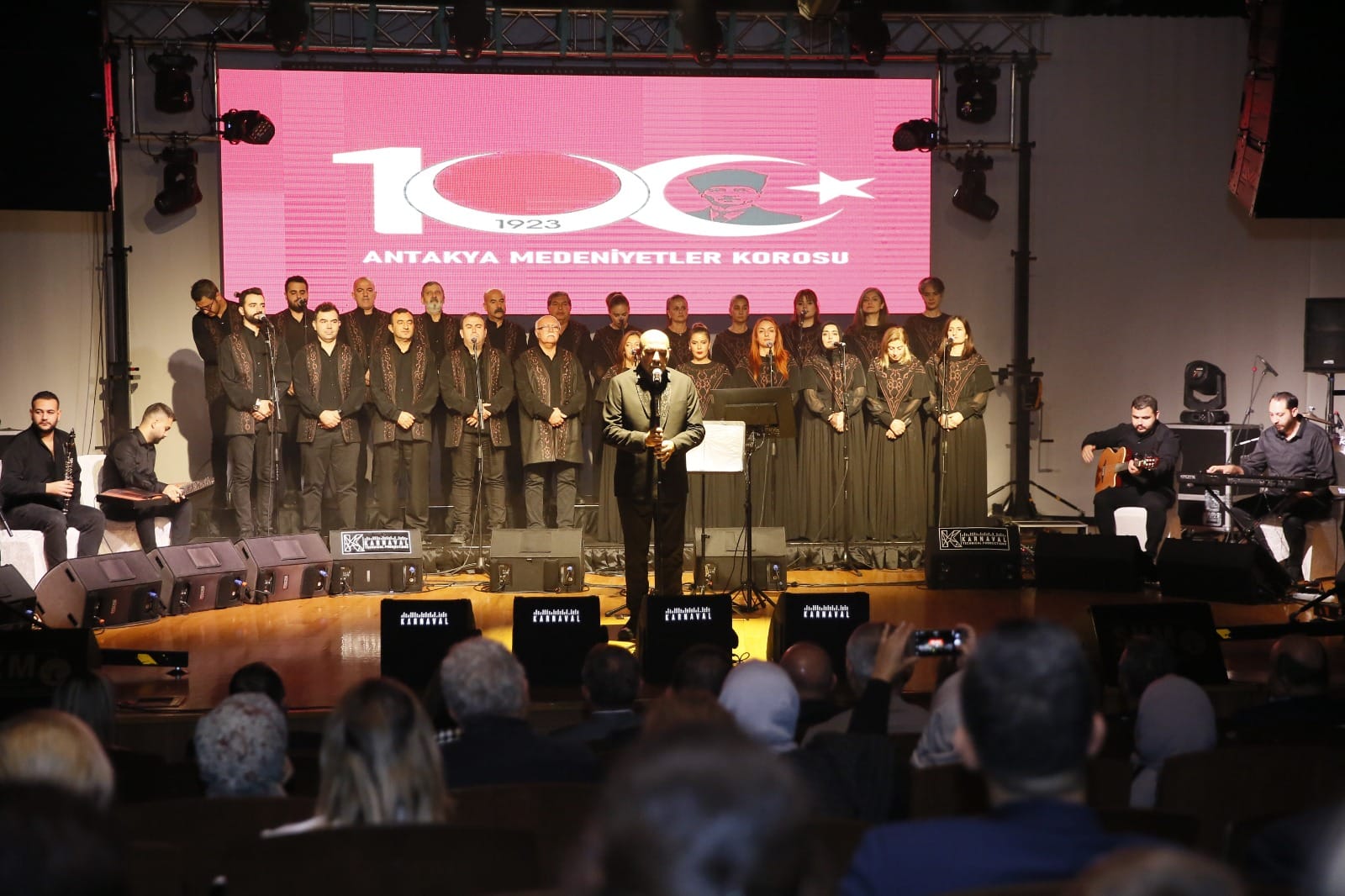 Medeniyetler Korosu, Depremzede Çocuklar İçin Söyledi