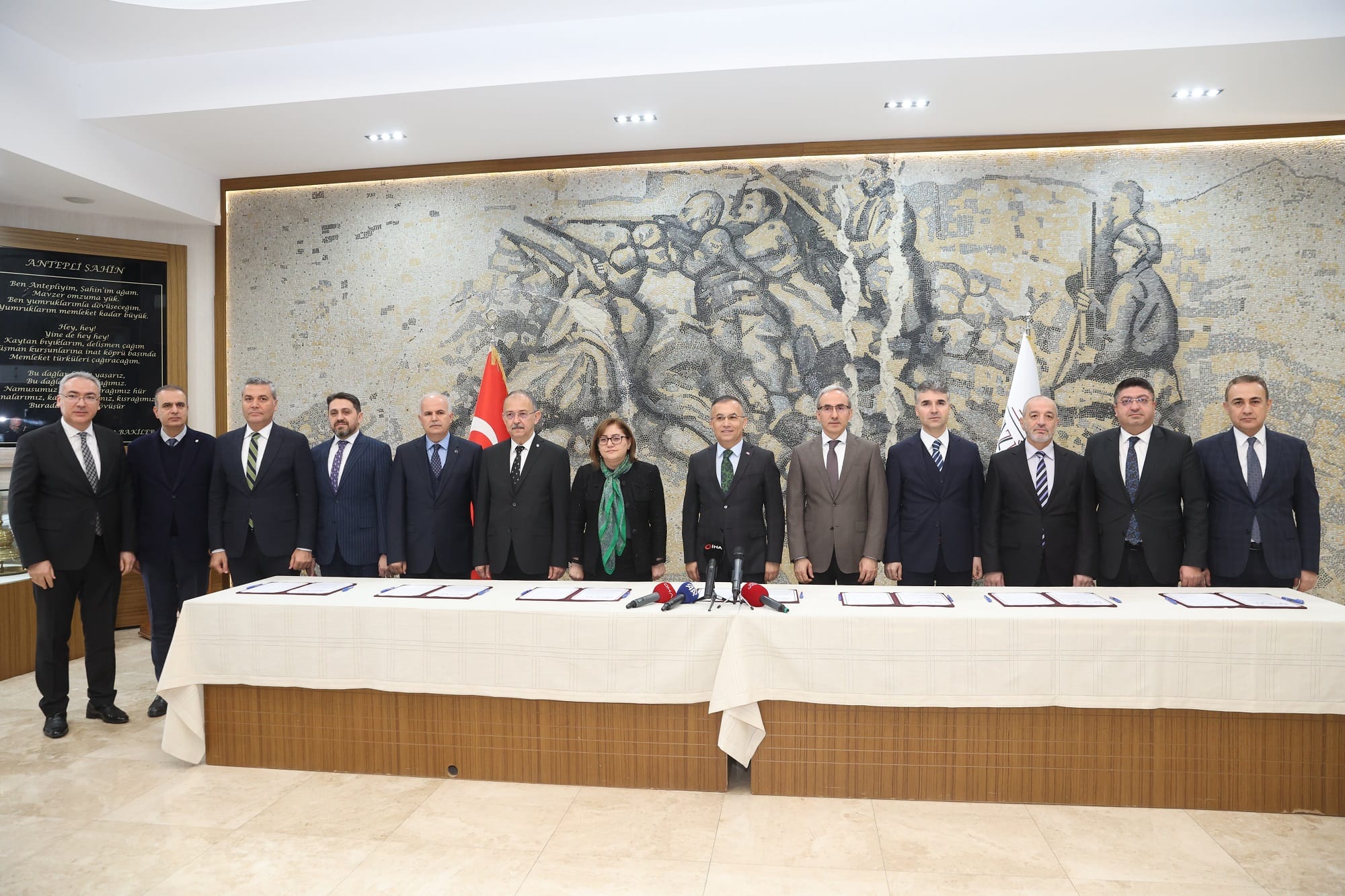 AİLE AKADEMİSİ İÇİN İMZALAR ATILDI 