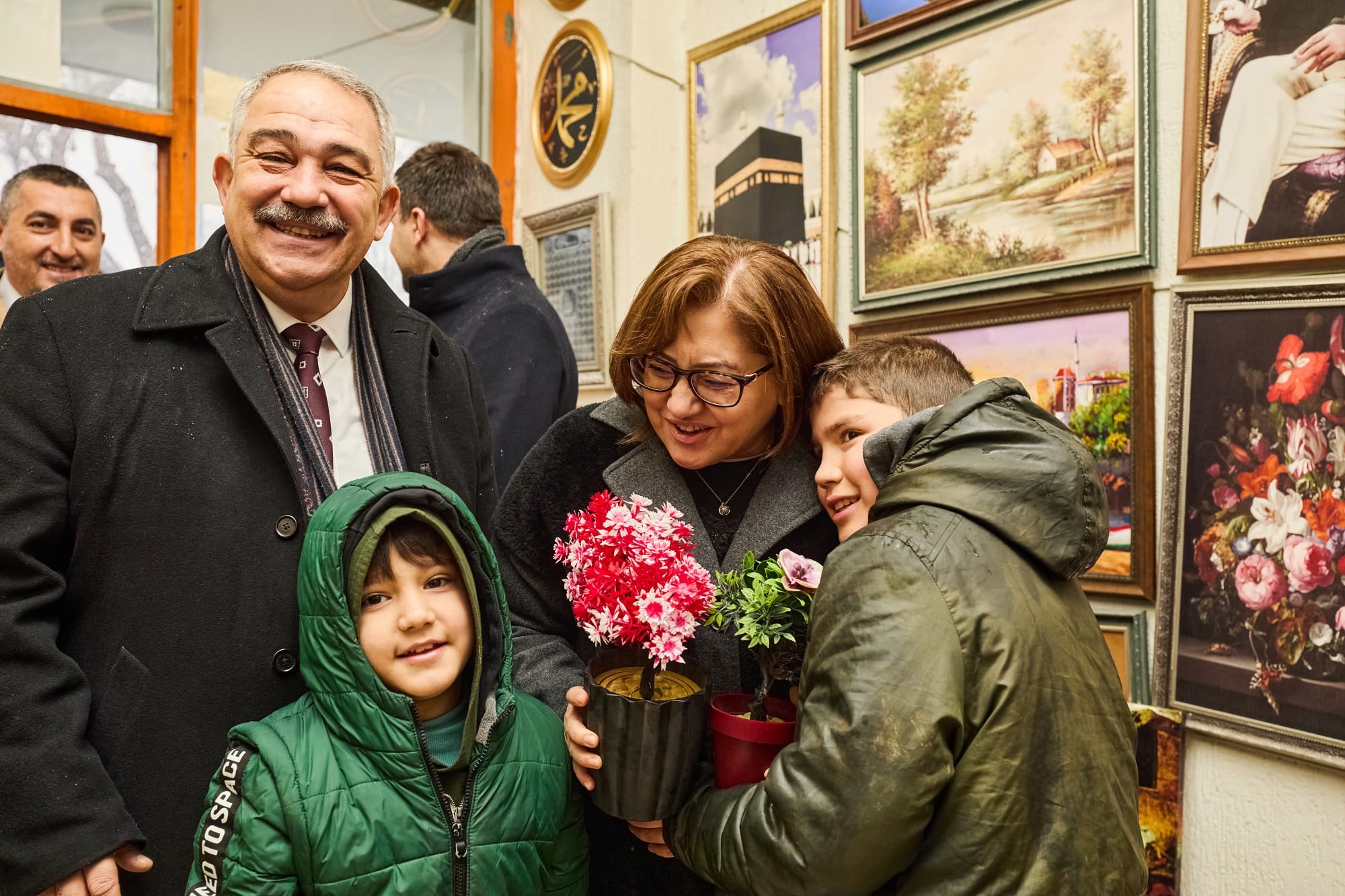 BAŞKAN ŞAHİN ESNAF ZİYARETLERİNE DEVAM EDİYOR