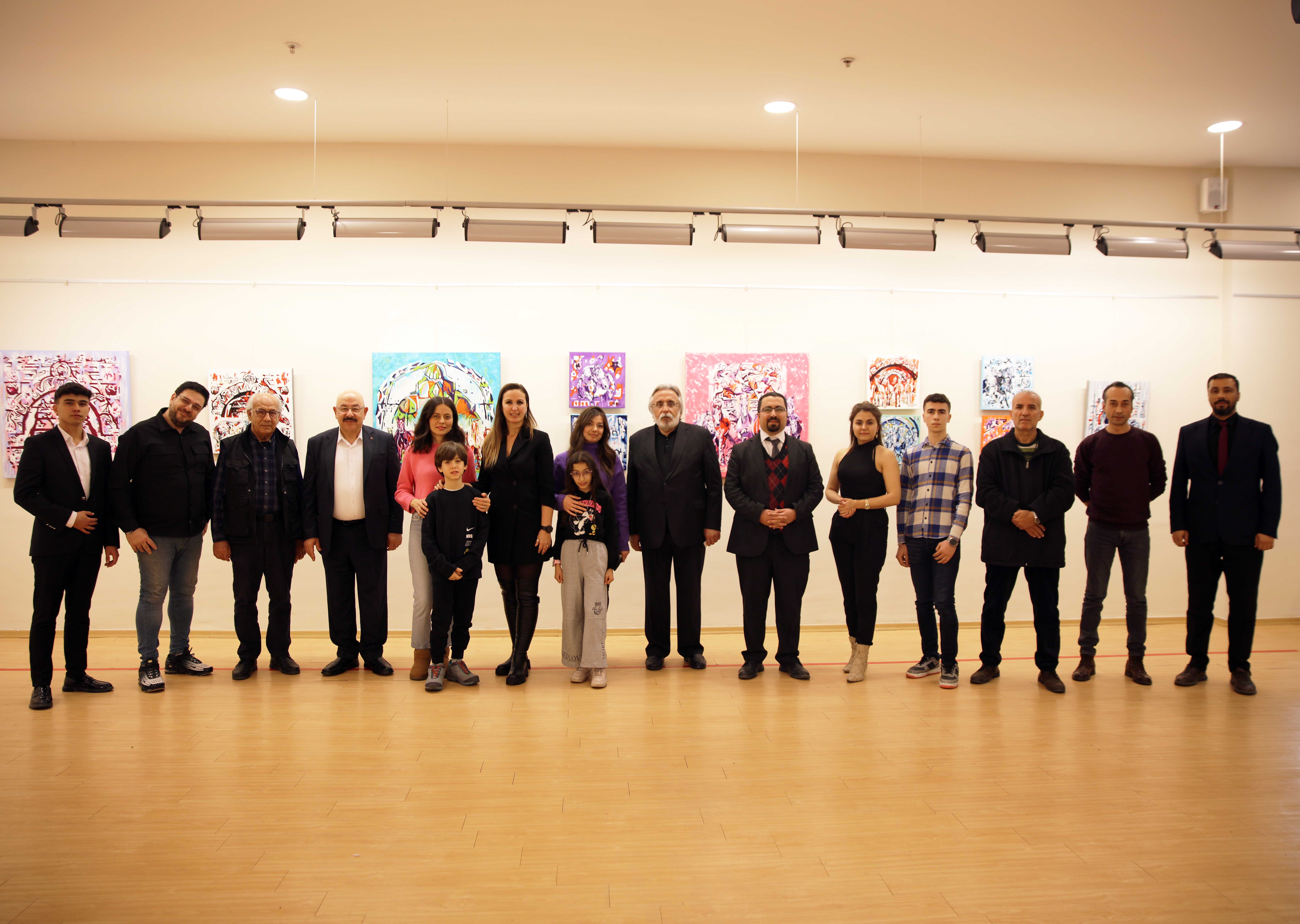 ‘KERVANSARAYLARIN İZİNDE’ RESİM SERGİSİ-RESSAM PINAR KANBER: “RESİMLERİMDE GEÇMİŞİ VURGULAMAK VE KERVANSARAYLARA DİKKAT ÇEKMEK İSTEDİM”