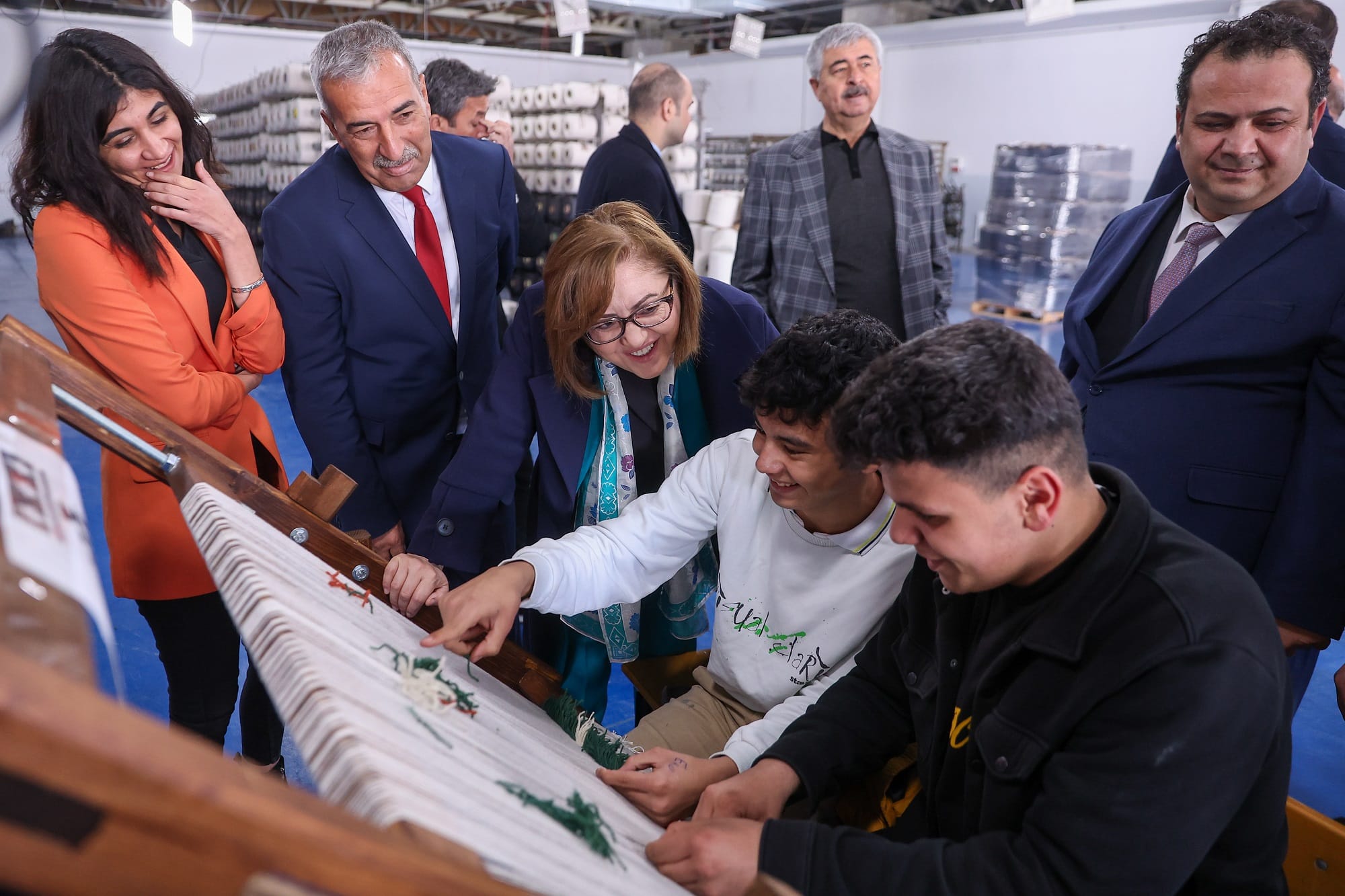 BAŞKAN ŞAHİN’DEN, ÜRETEN GENÇLERE DESTEK SÖZÜ 