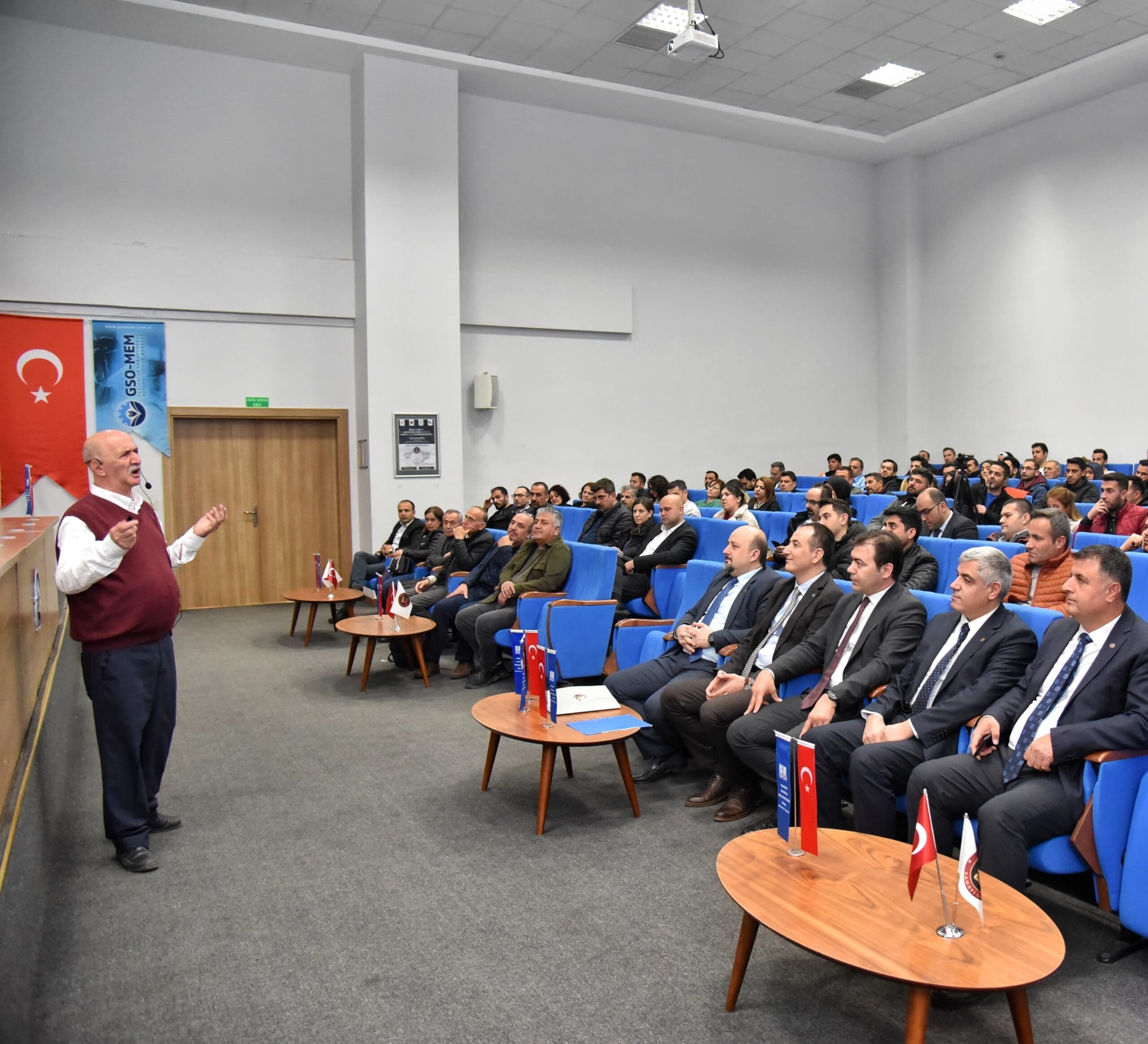 İŞYERLERİNDE İŞÇİ SAĞLIĞI VE İŞ GÜVENLİĞİ KONUSU GSOMEM’DE KONUŞULDU 