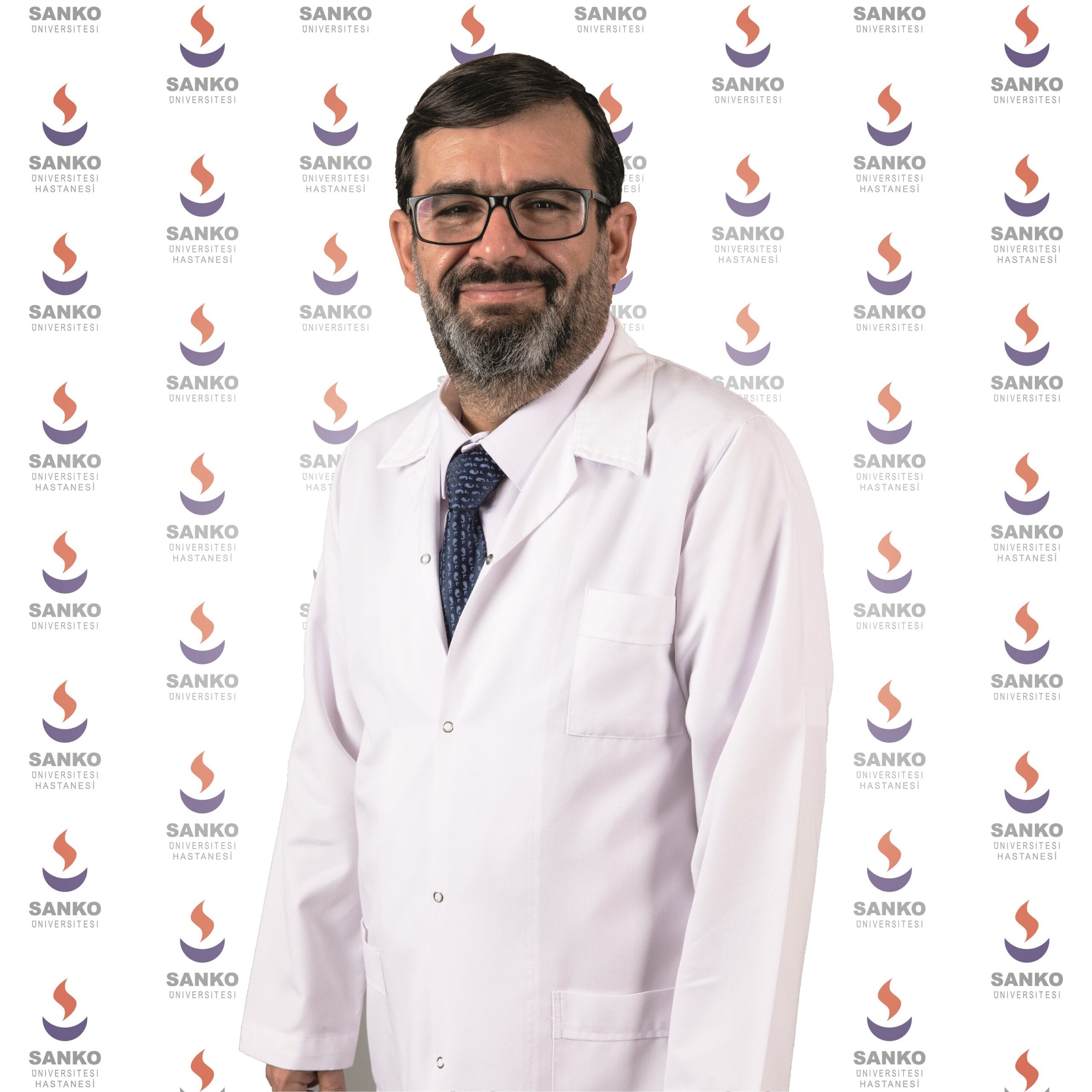 SANKO ÜNİVERSİTESİ TIP FAKÜLTESİ ÖĞR. ÜYESİ MUSTAFA YILDIRIM: “CİDDİ BİR HASTALIK OLAN KALIN BAĞIRSAK KANSERİNİN FARKLI TEDAVİ SEÇENEKLERİ VARDIR” 