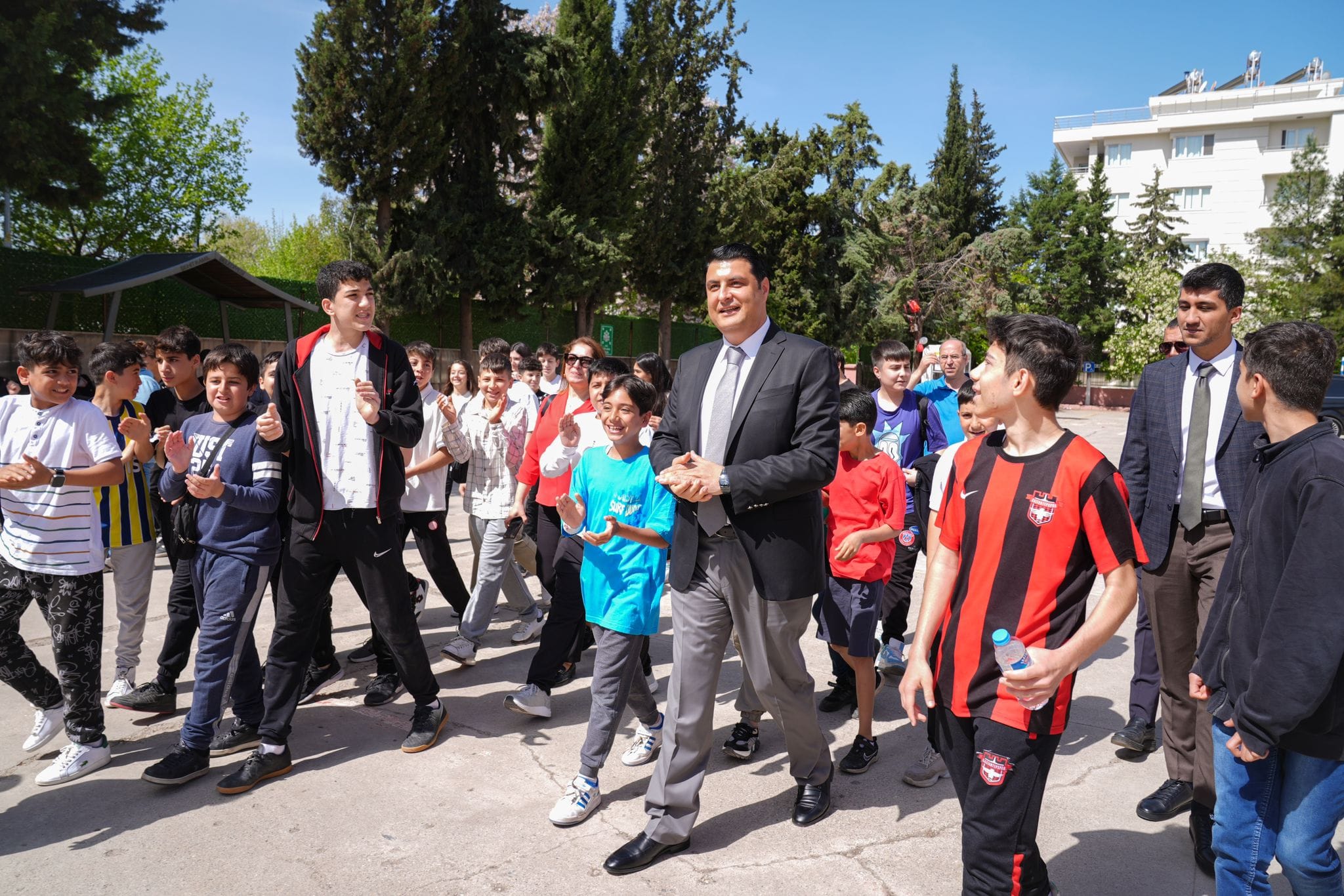 YILMAZ: “23 NİSAN’I, DÜNYAYA HEDİYE EDEN MUSTAFA KEMAL ATATÜRK’ÜN, BELEDİYE BAŞKANIYIM”