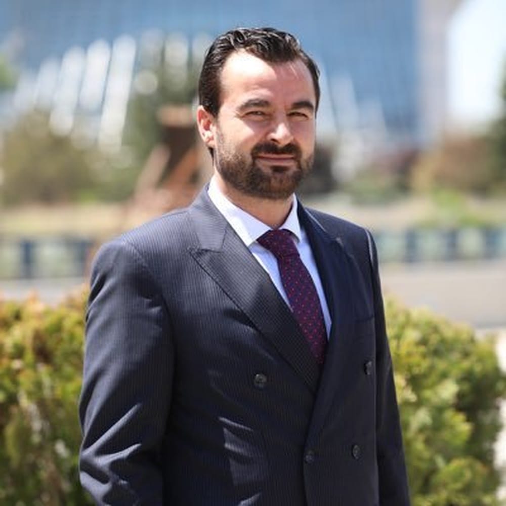 Osman Toprak’tan Flaş Ayrılık Kararı