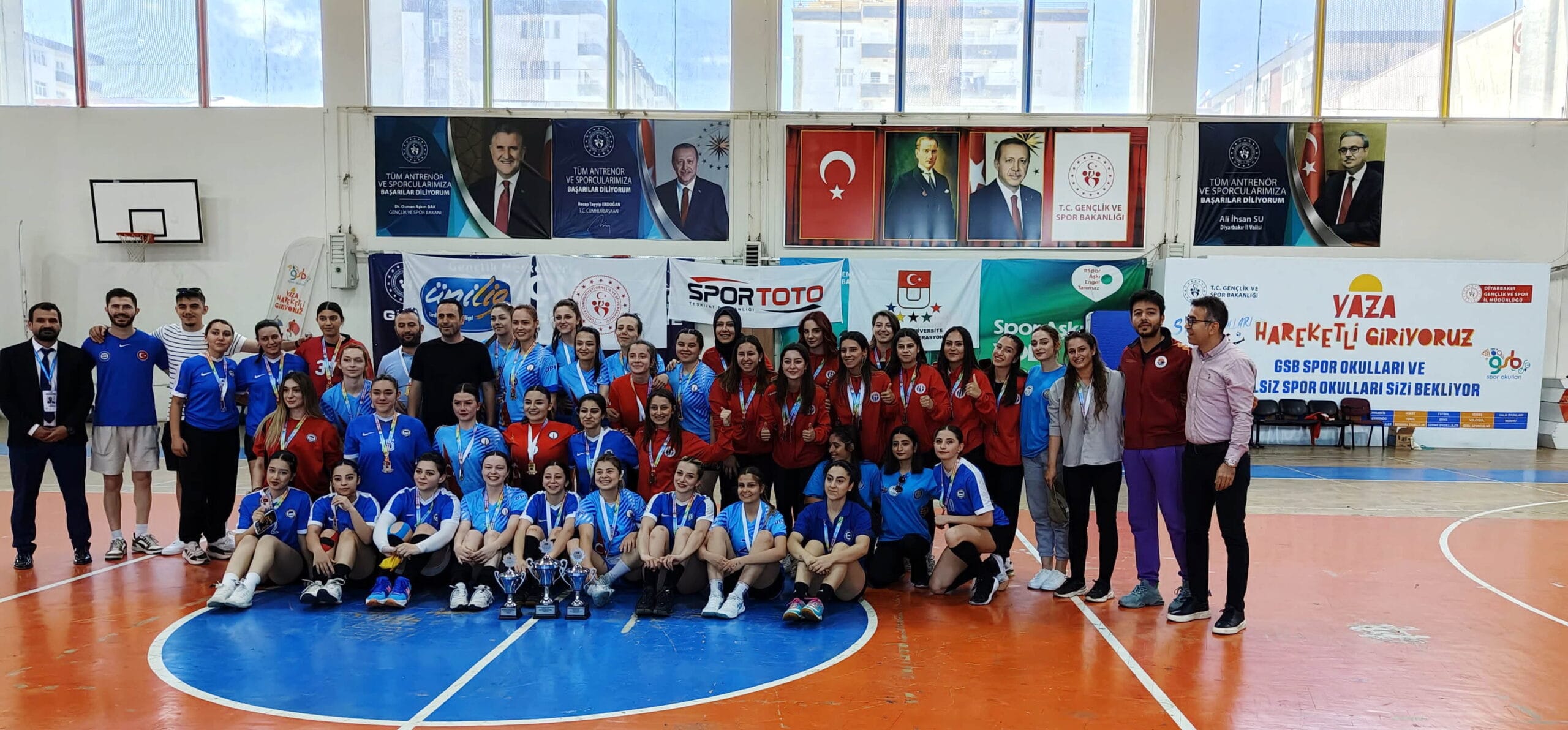 GAÜN KADIN HENTBOL TAKIMINDAN ÖNEMLİ BAŞARI