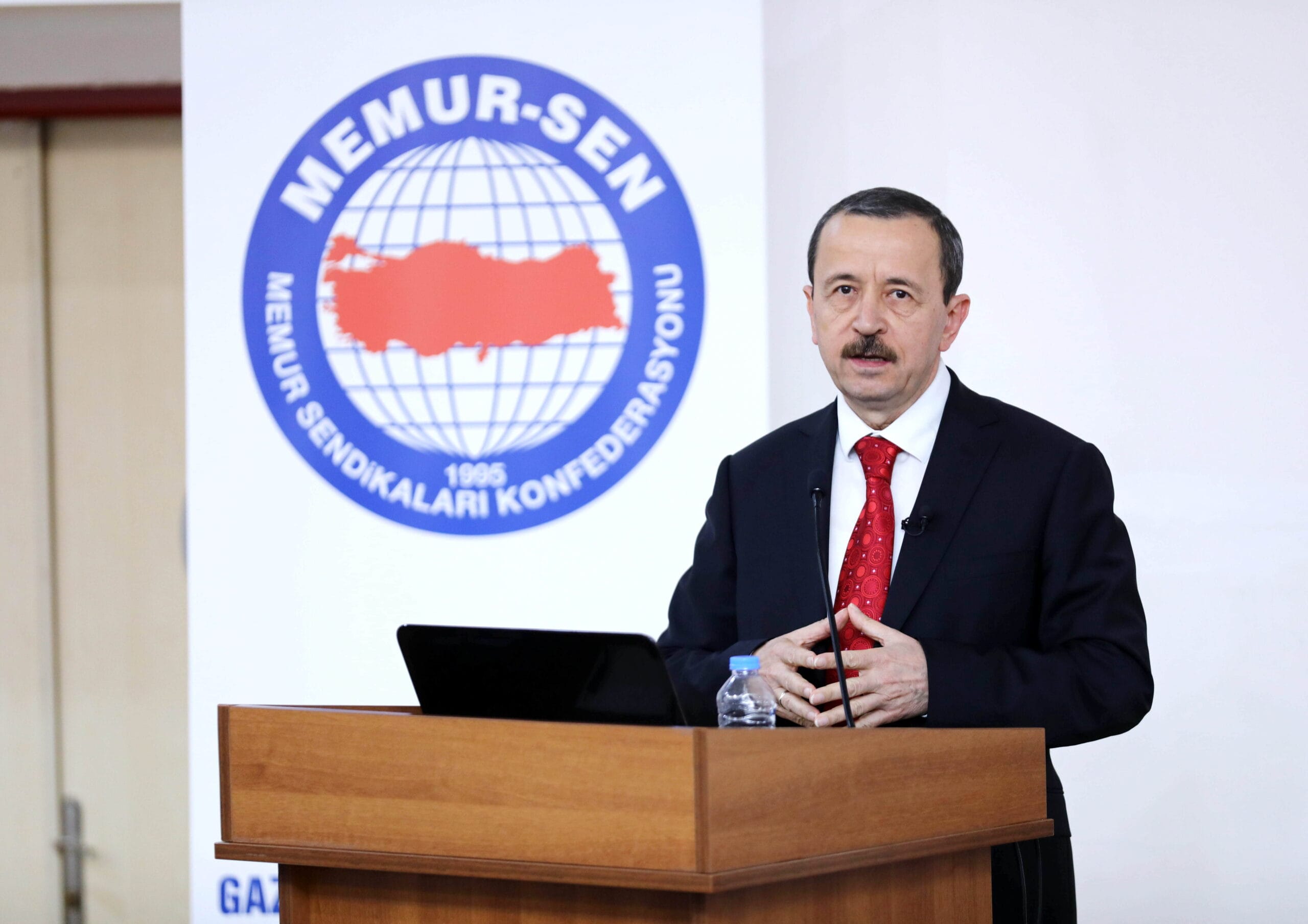 PROF. DR. GÜNDOĞAN’DAN “KÜRESEL VE BÖLGESEL TİCARET HATLARI DEĞİŞİMİNDE TÜRKİYE NEREDE” KONFERANSI