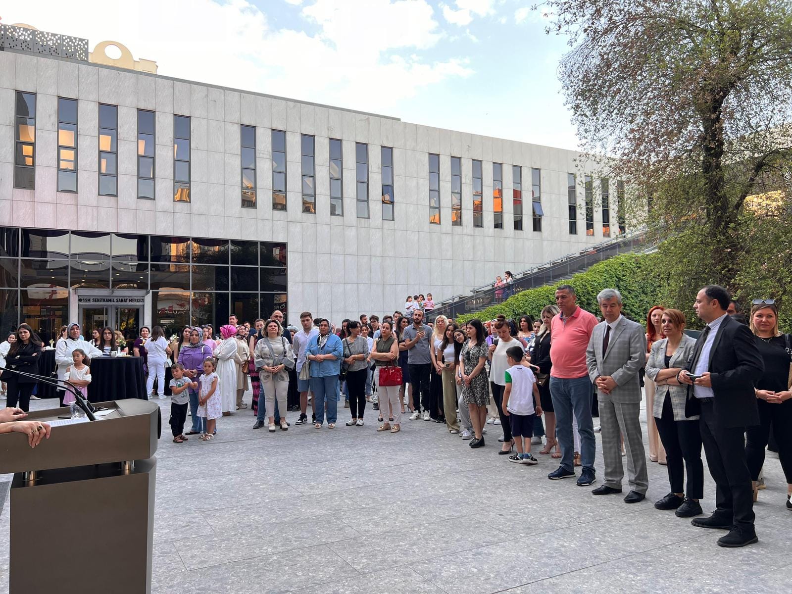 YAĞLI BOYA VE EBRU SERGİSİ, ŞSG’DE AÇILDI