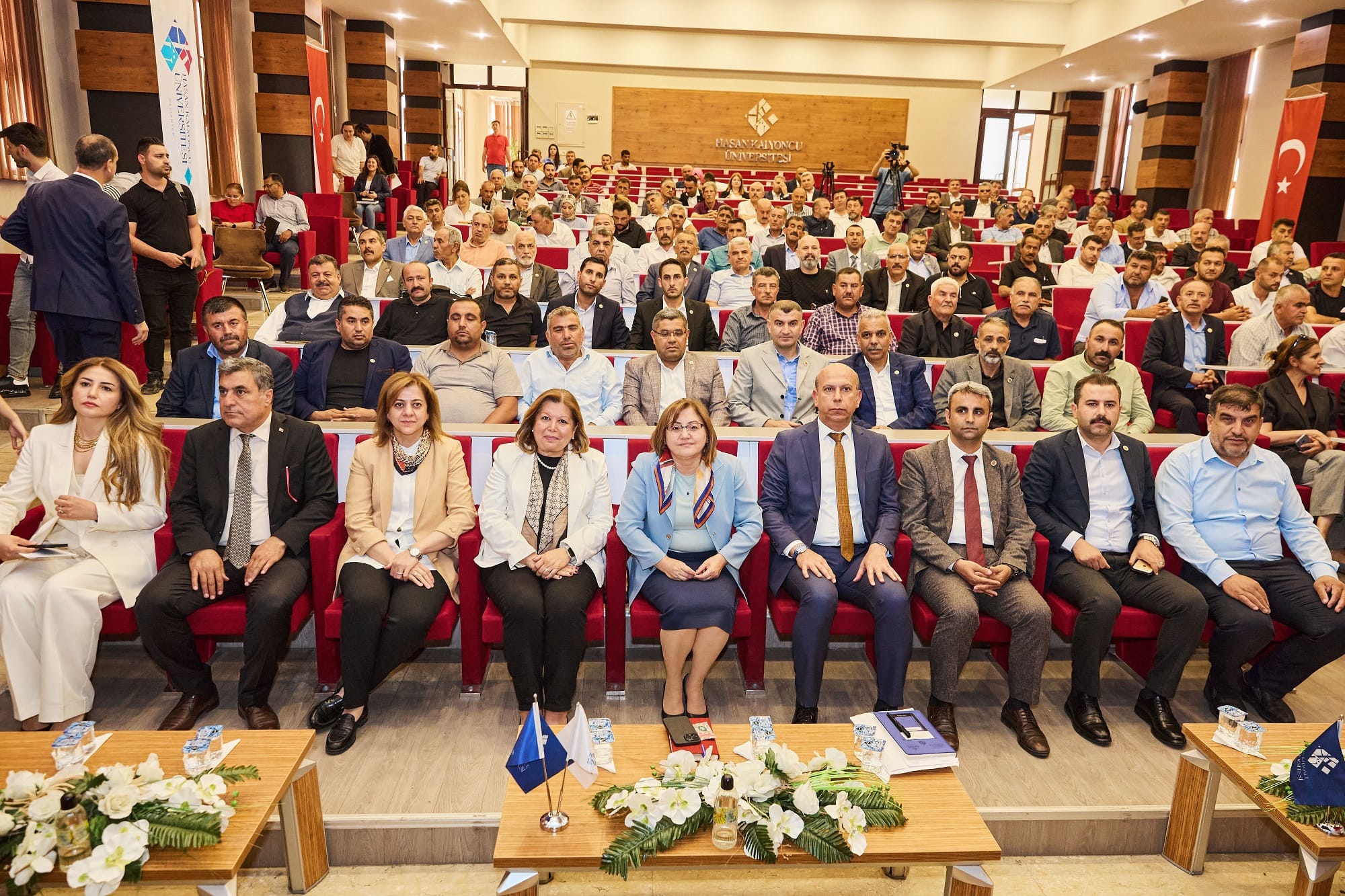 MAHALLENİN KAHRAMANLARINA YENİ BİR VİZYON: MUHTARLAR AKADEMİSİ