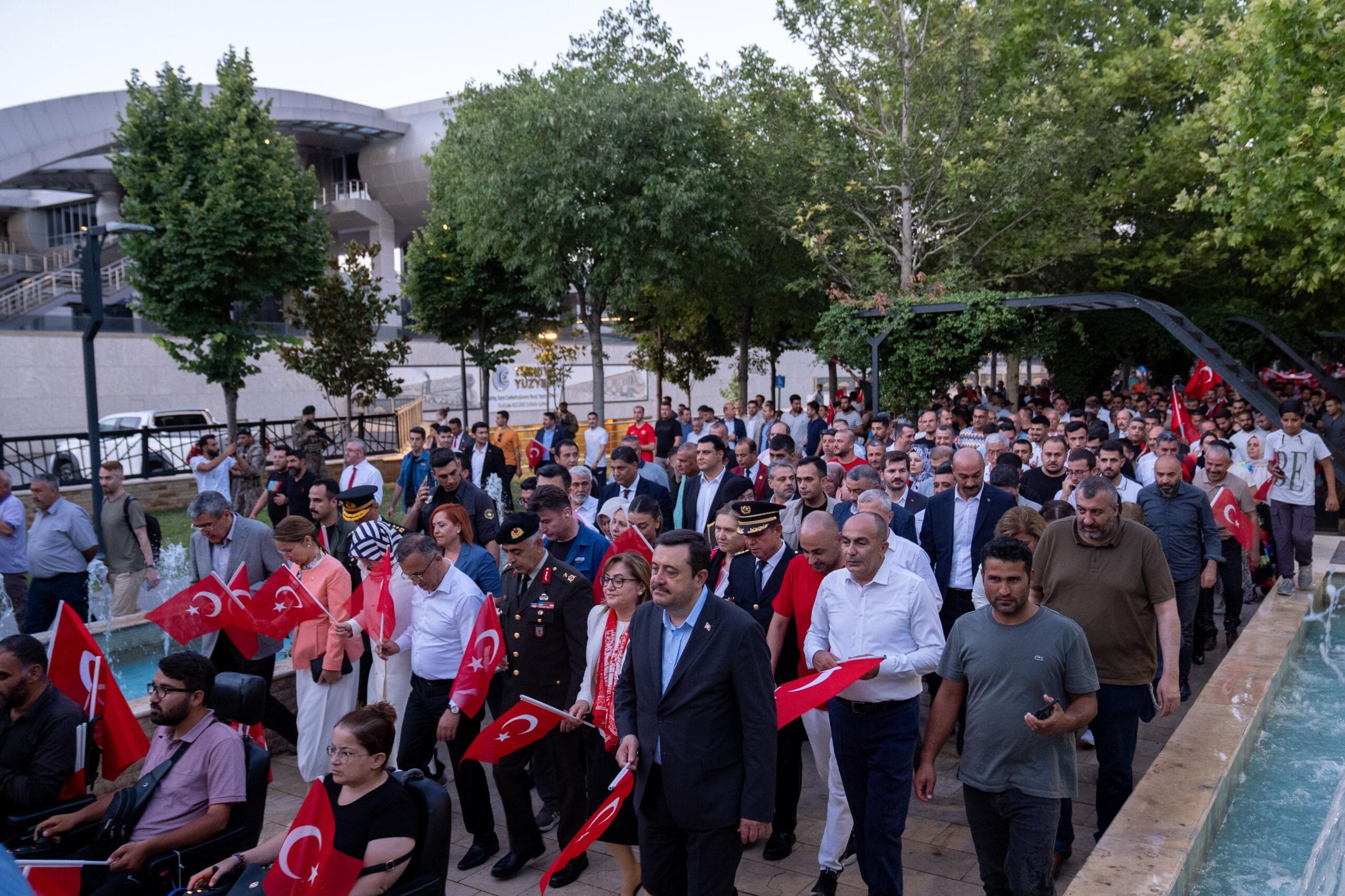 BAŞKAN YILMAZ, 15 TEMMUZ PROGRAMLARINA KATILDI