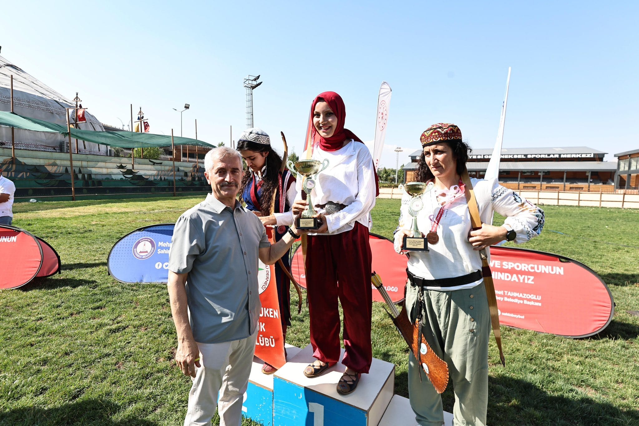 ŞAHİNBEY BELEDİYESİ 15 TEMMUZ DA SPOR ETKİNLİKLERİ DÜZENLEDİ 