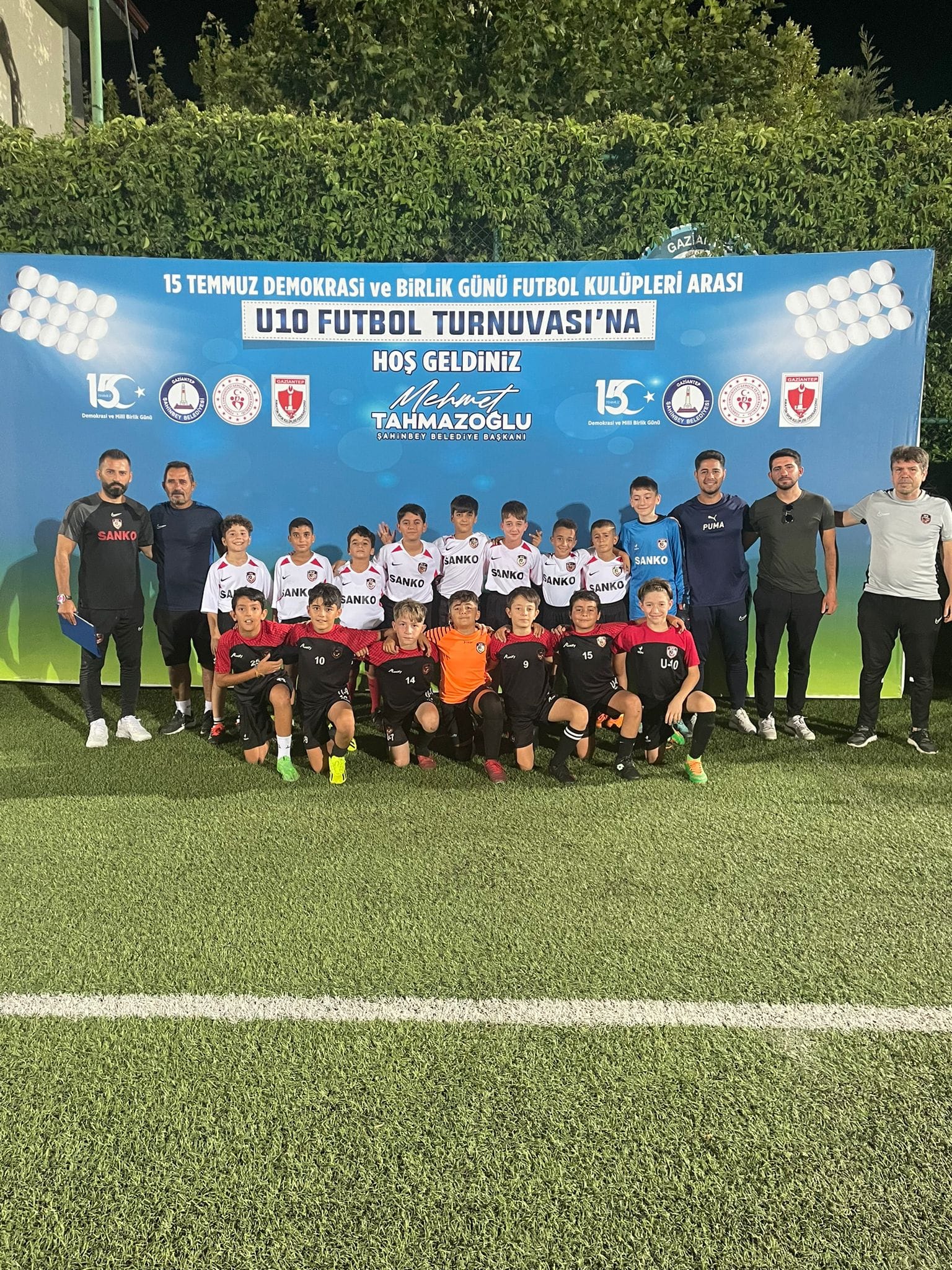 ŞAHİNBEY’DE GENÇLER VE ÇOCUKLAR 15 TEMMUZ’U SPOR ETKİNLİKLERİ İLE KUTLADI 
