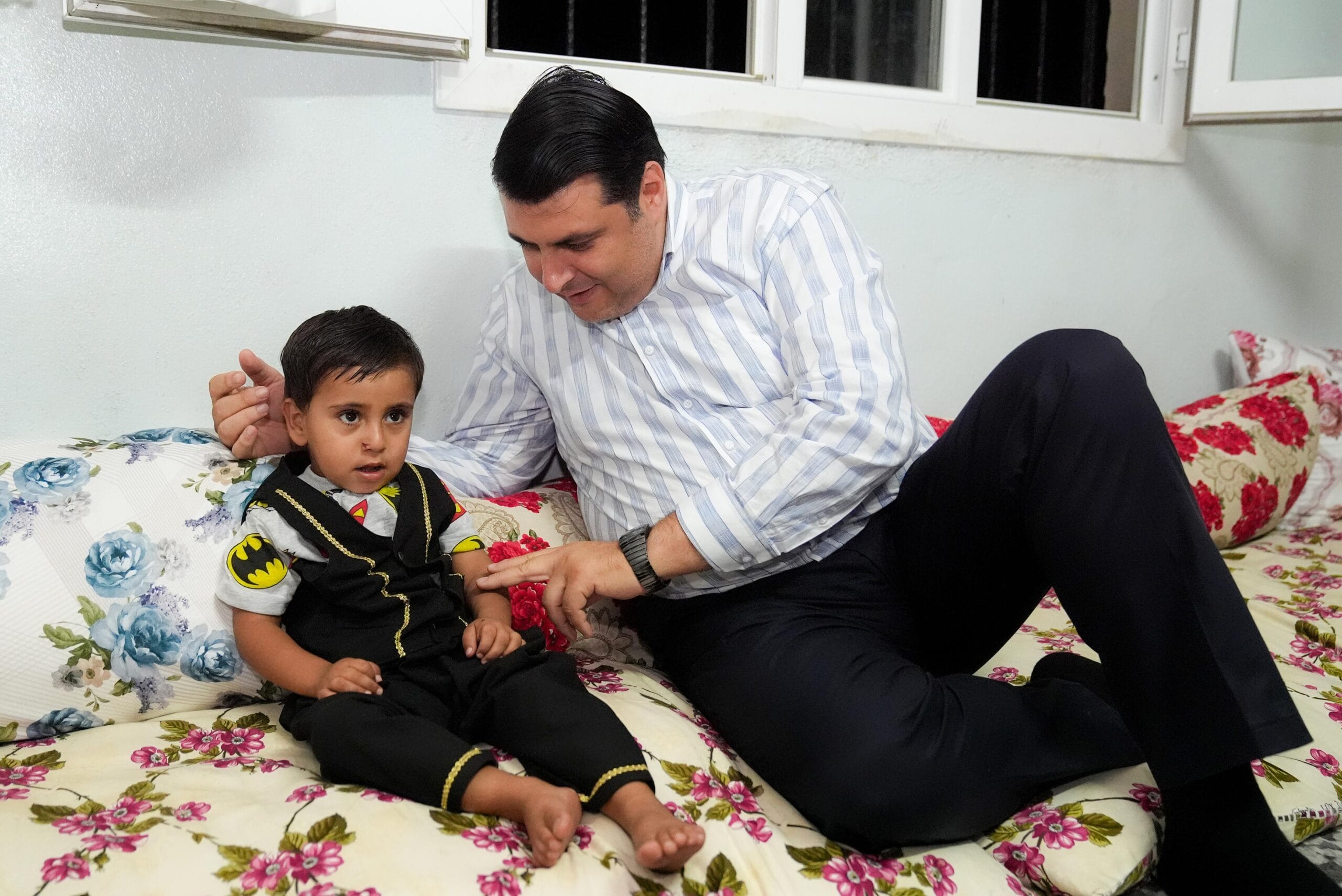 BAŞKAN YILMAZ’DAN KALP AMELİYATI OLAN MİNİK HÜSEYİN’EMORAL ZİYARETİ