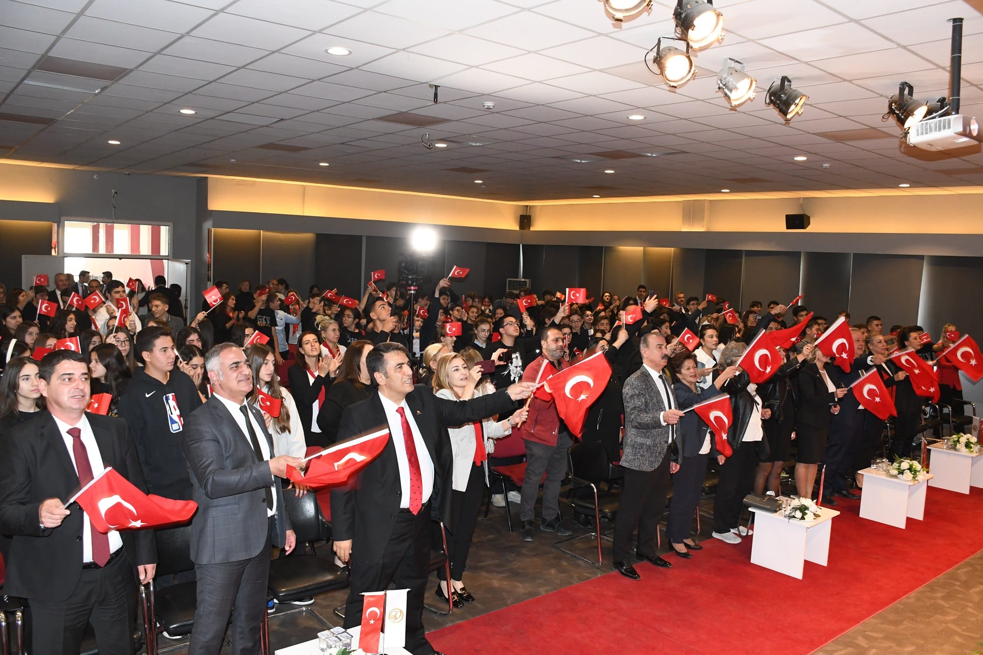 Gaziantep Kolej Vakfı’nda Cumhuriyete Yakışır Kutlama