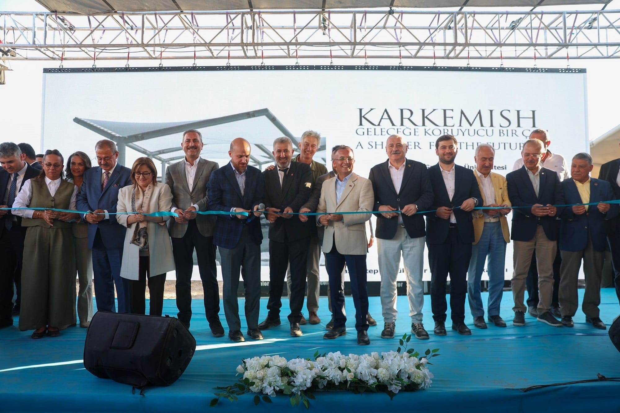 BÜYÜKŞEHİR ORTAKLIĞINDAKİ KARKAMIŞ ARKEOPARKI’NDAKİ GEÇ HİTİT SARAY ALANI KORUYUCU ÇATISI AÇILDI