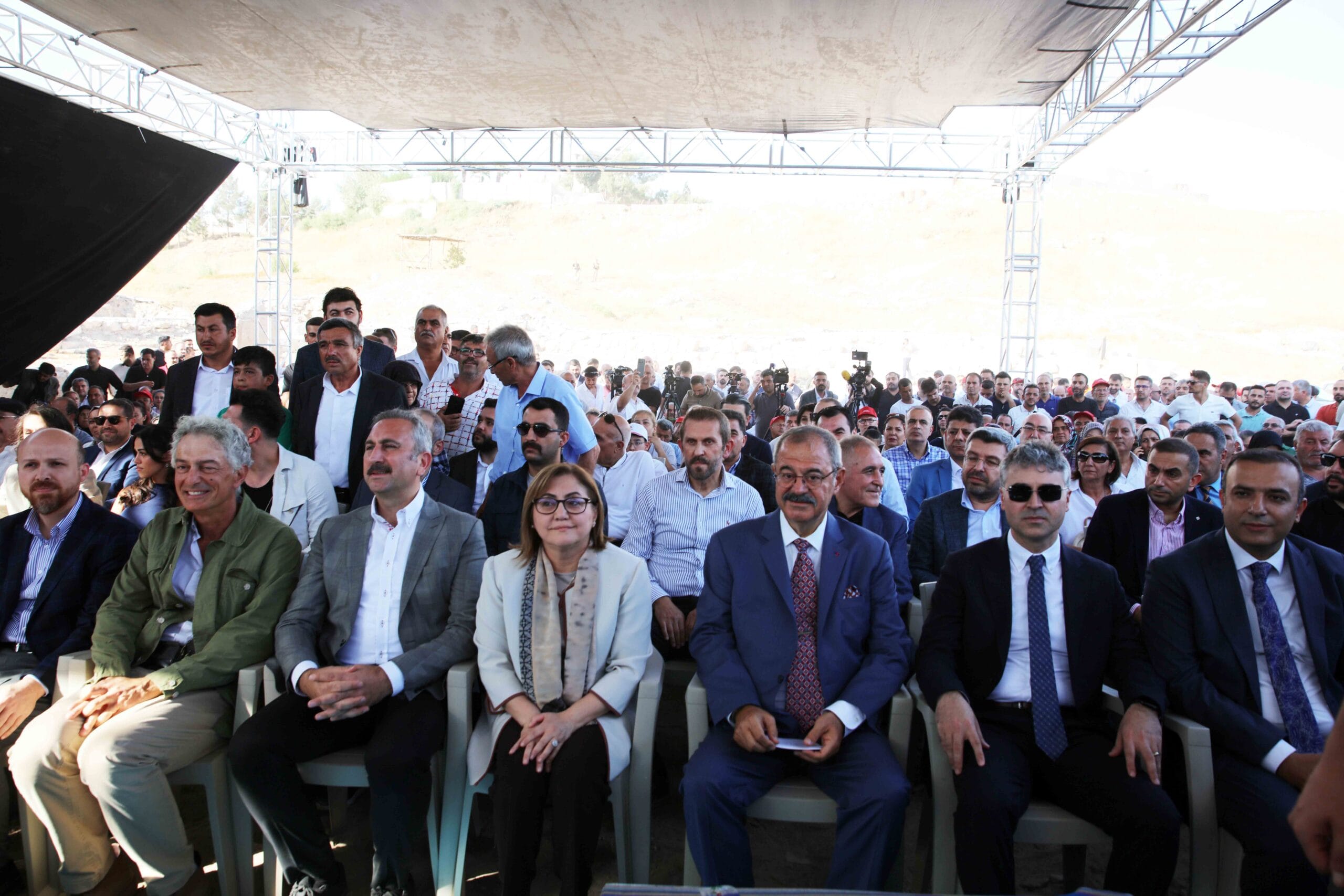 SANKO HOLDİNG, KARKAMIŞ ANTİK KENTİ’NE ARKEOLOJİ ALANINDA DÜNYANIN EN ÖZGÜN KORUYUCU ÇATI ESERİNİ KURDU