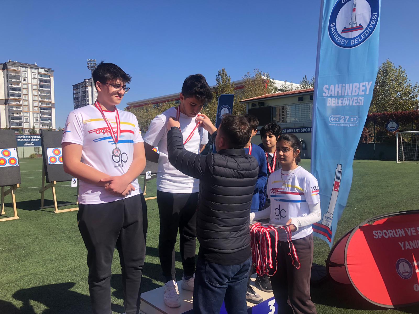 SANKO OKULLARI ÖĞRENCİLERİNİN OKÇULUK BAŞARISI 