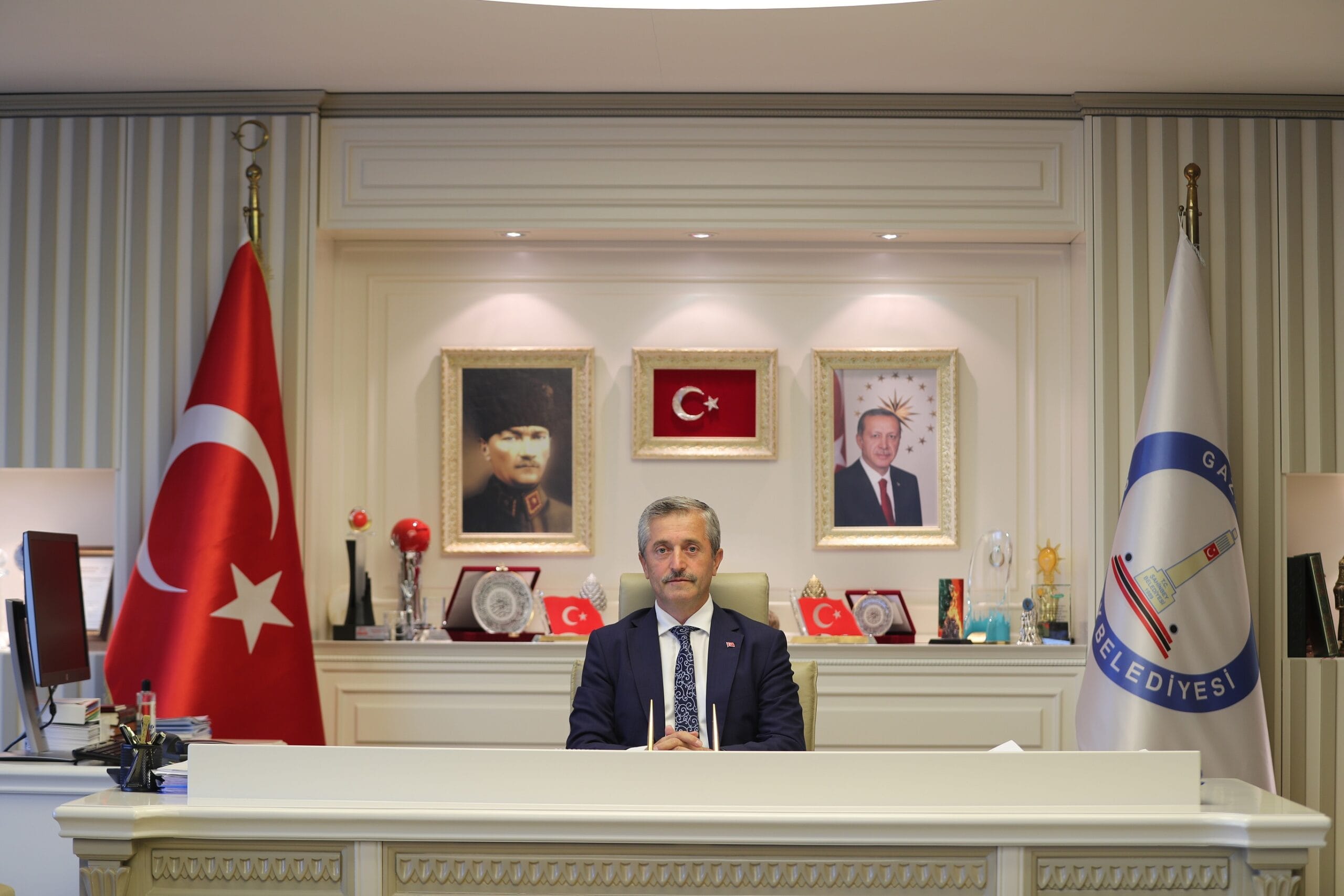 BAŞKAN TAHMAZOĞLU, 29 EKİM CUMHURİYET BAYRAMI´NIN 101. YIL DÖNÜMÜNÜ KUTLADI