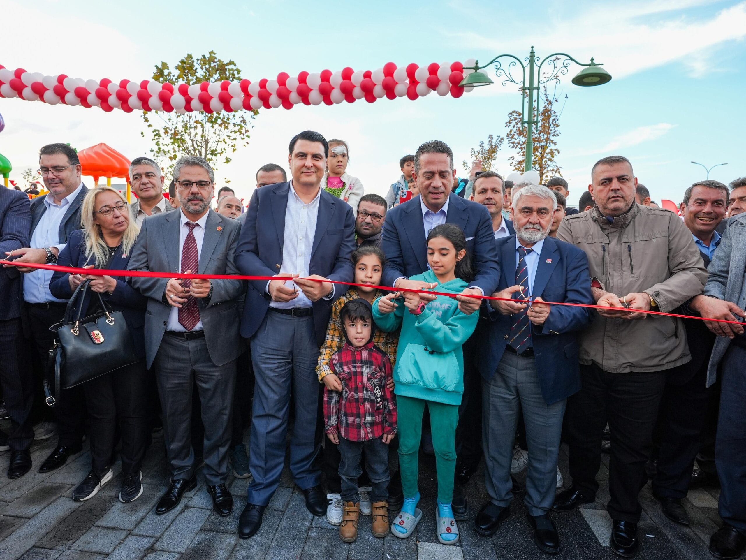 ŞEHİTKAMİL’DEN NARİN GÜRAN ANISINA NARİN ÇOCUK PARKI