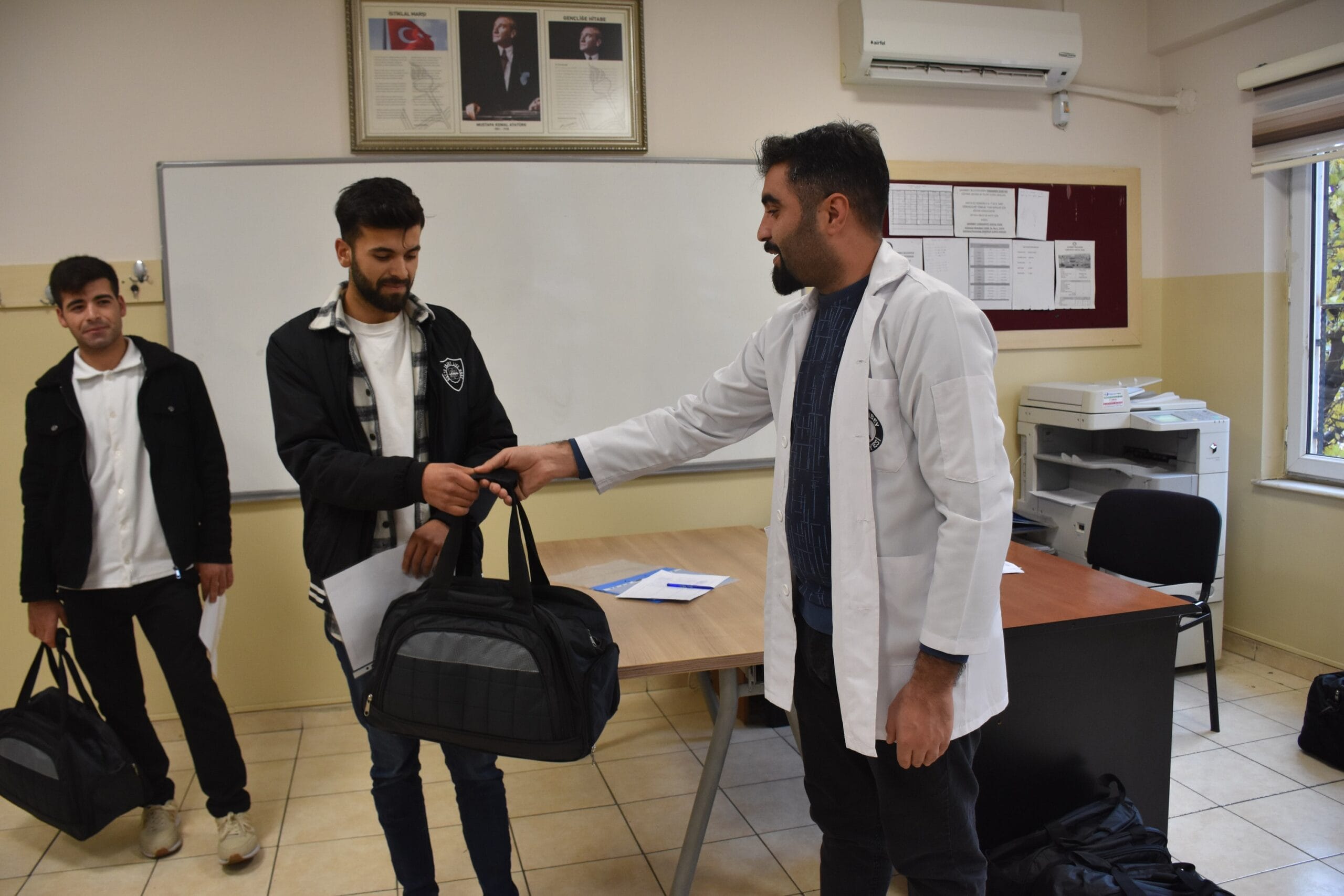 ŞAHİNBEY BELEDİYESİ MEHMETÇİĞİN YANINDA